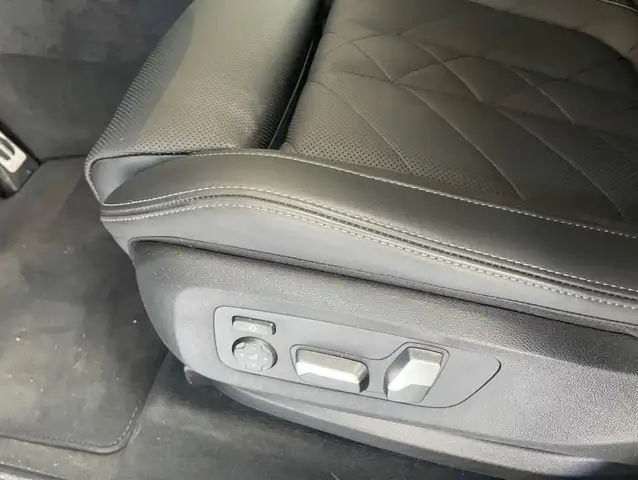 BMW X5 view 8
