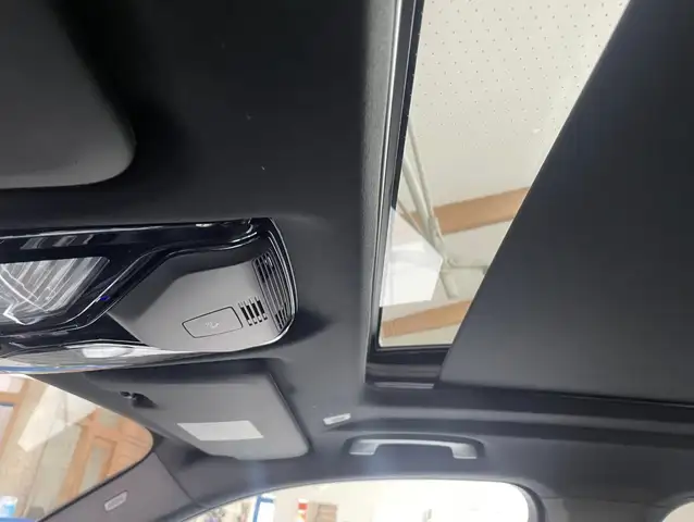 BMW X5 view 9