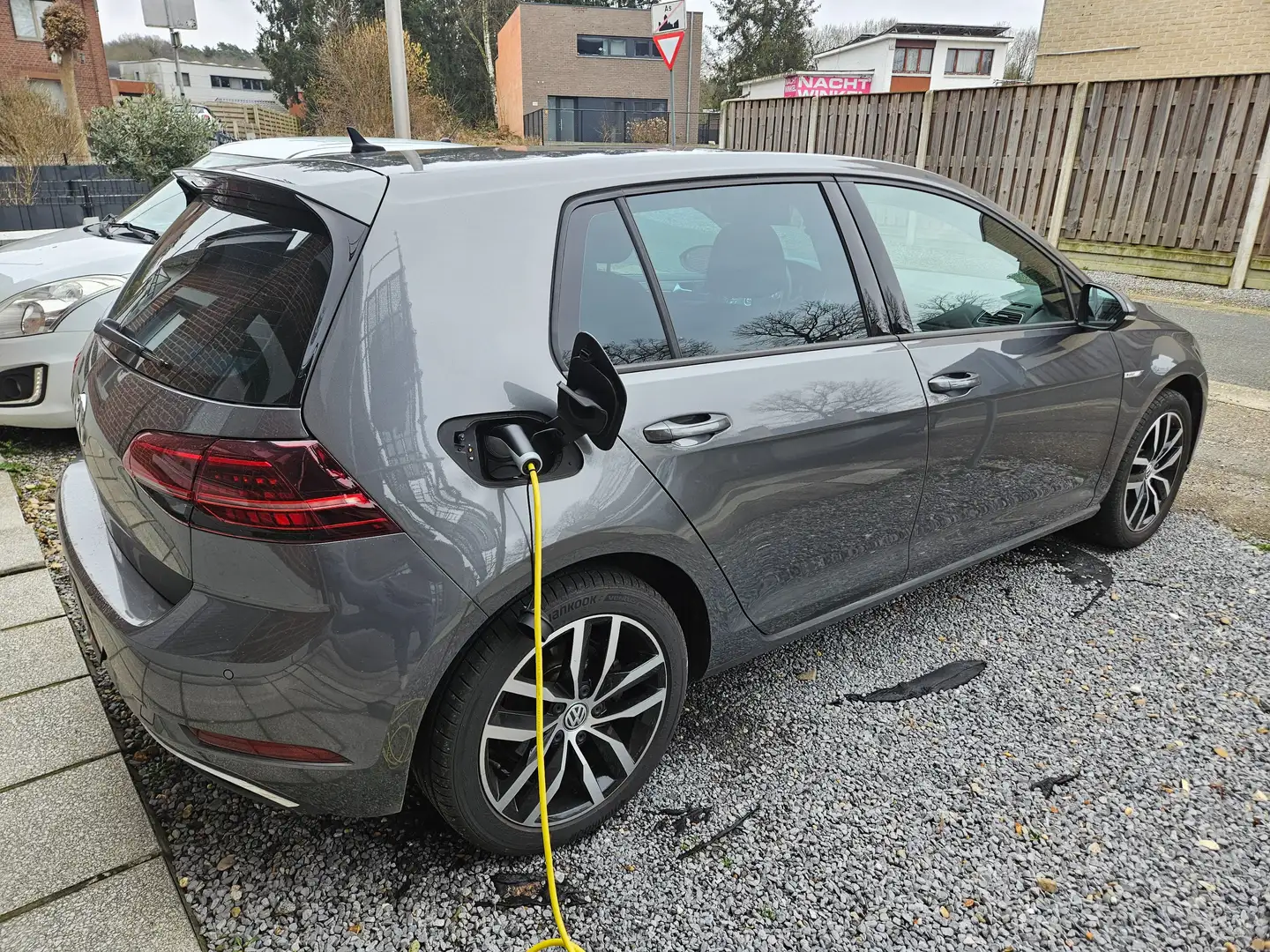 Volkswagen e-Golf e-Golf Grijs - 1