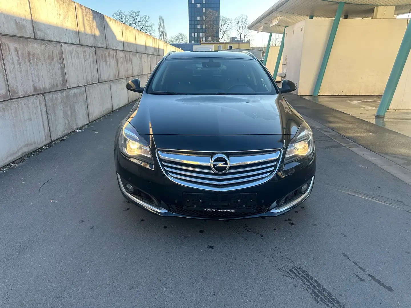 Opel Insignia 2.0 CDTI Sports Tourer Aut. Edition Schwarz - 2