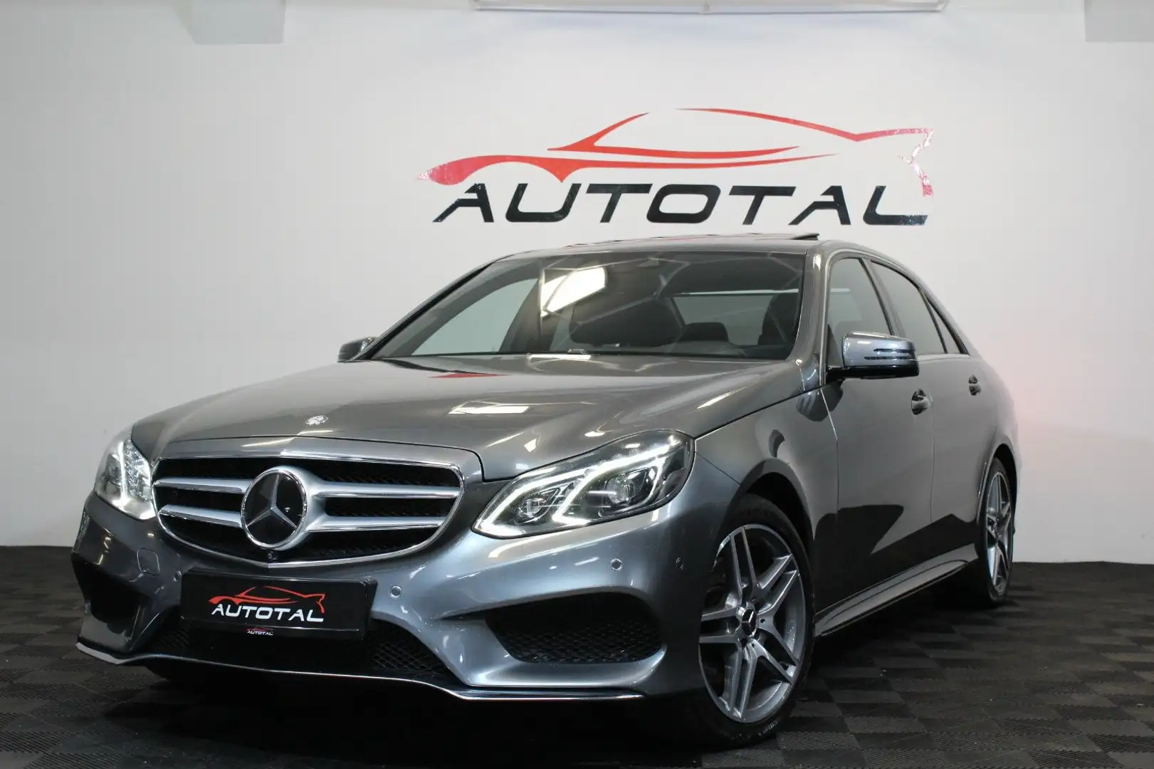 Mercedes-Benz E 400 *Limousine*4Matic*AMG*Standh.*LED*Sitzlüft. Grau - 1