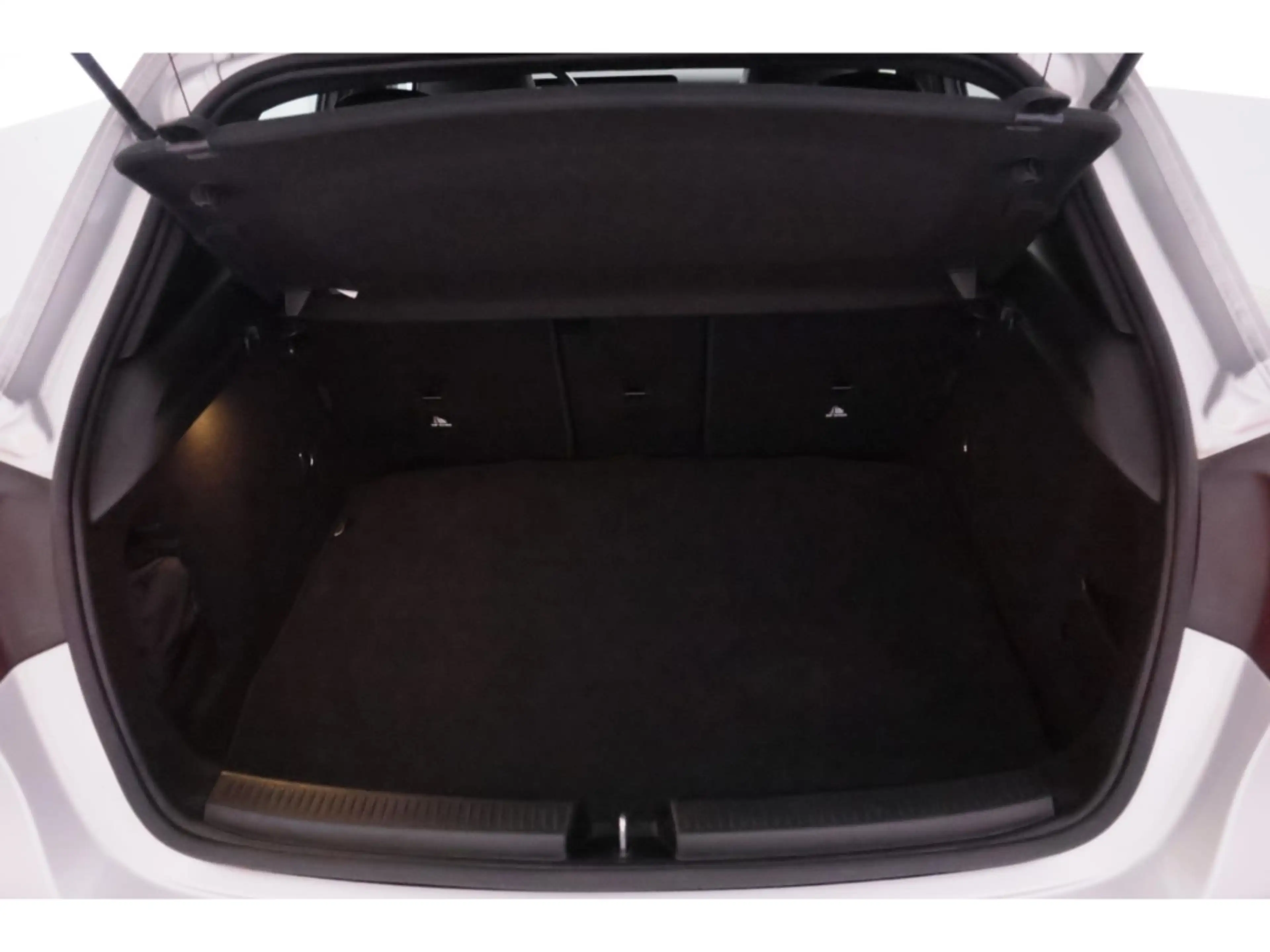 Mercedes-Benz A 220 d 4Matic 8G-DCT AMG Line+LED+NAVI+HUD+TEMPO — photo 21