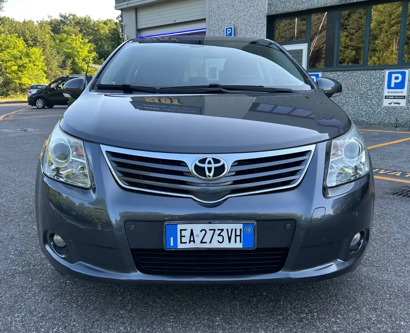 Toyota Avensis 1.8 Executive Grigio - 2