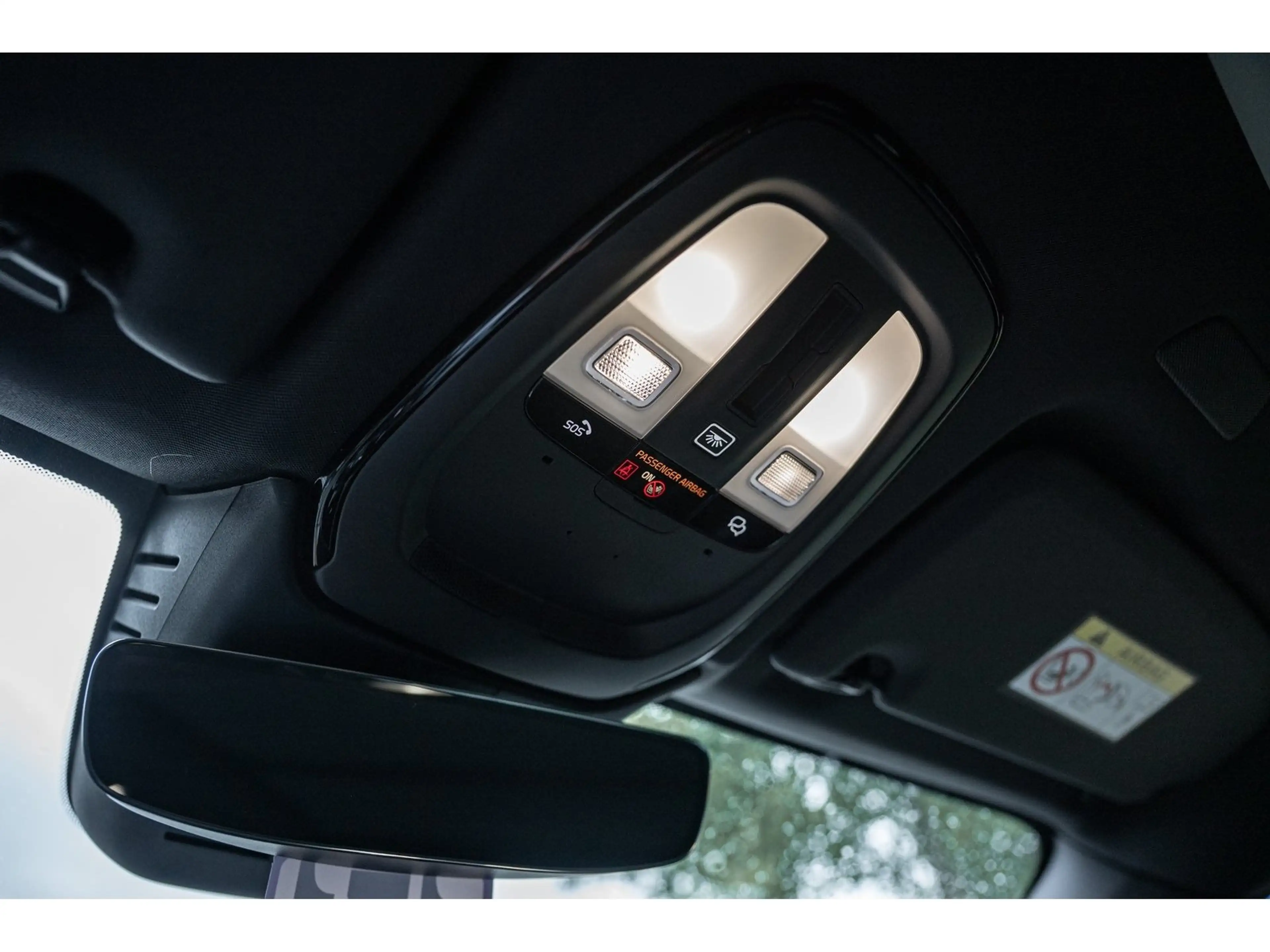 Volvo XC60 T8 Plus Black Edition Plug-In Hybrid AWD — photo 19