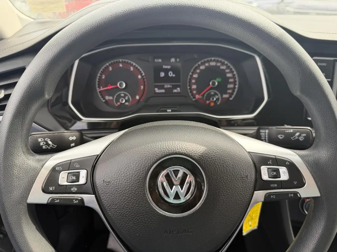 Volkswagen Jetta снимка Volkswagen Jetta