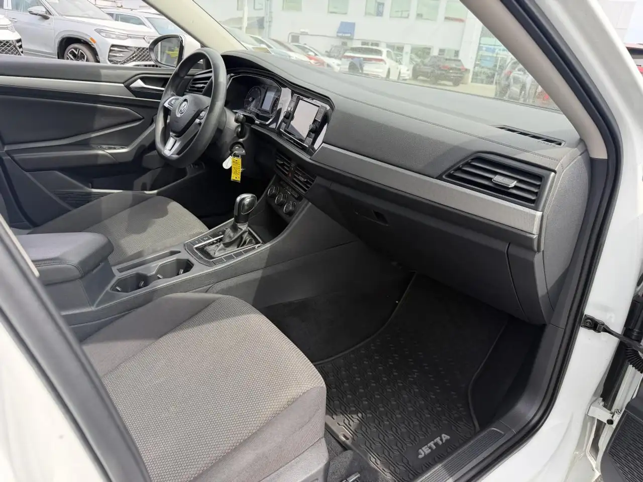 Volkswagen Jetta снимка Volkswagen Jetta