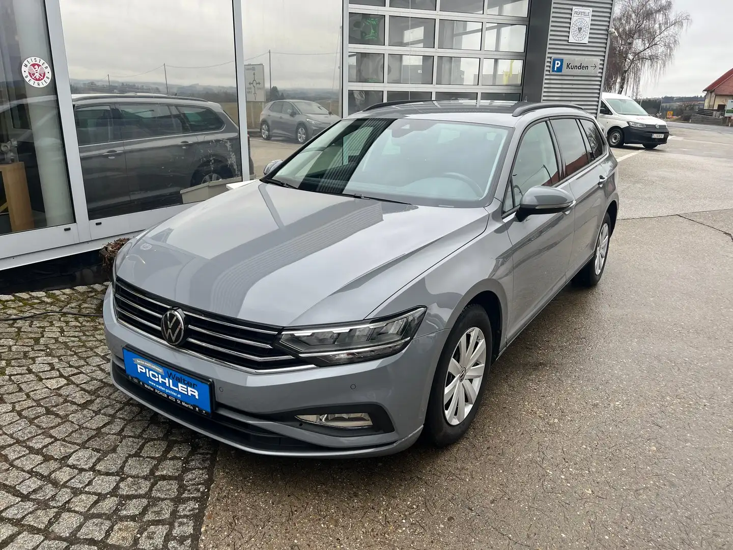 Volkswagen Passat Variant TDI Grau - 1