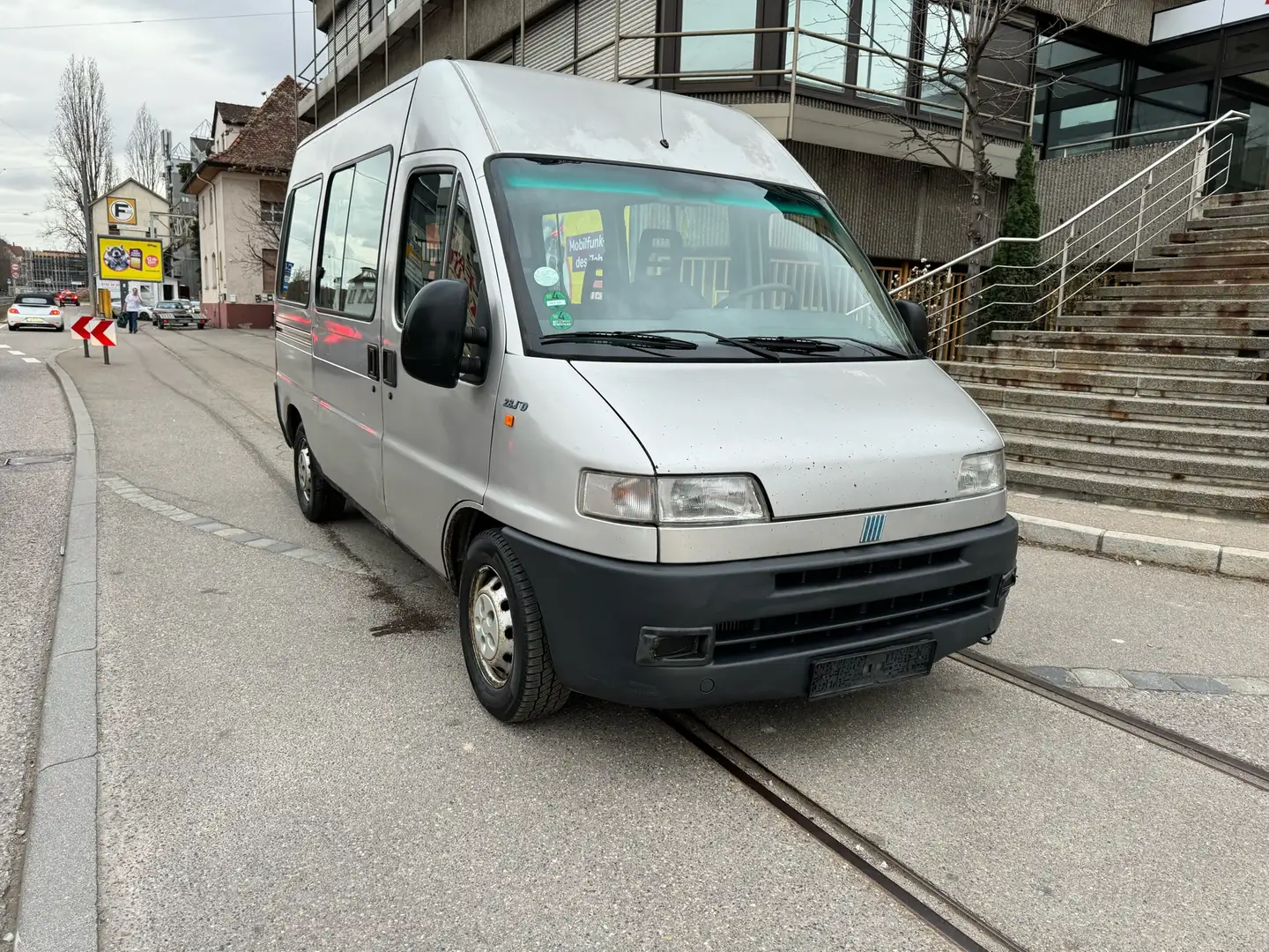 Fiat Ducato TÜV und HU bis 02/2025, 8-Sitzer Gris - 1