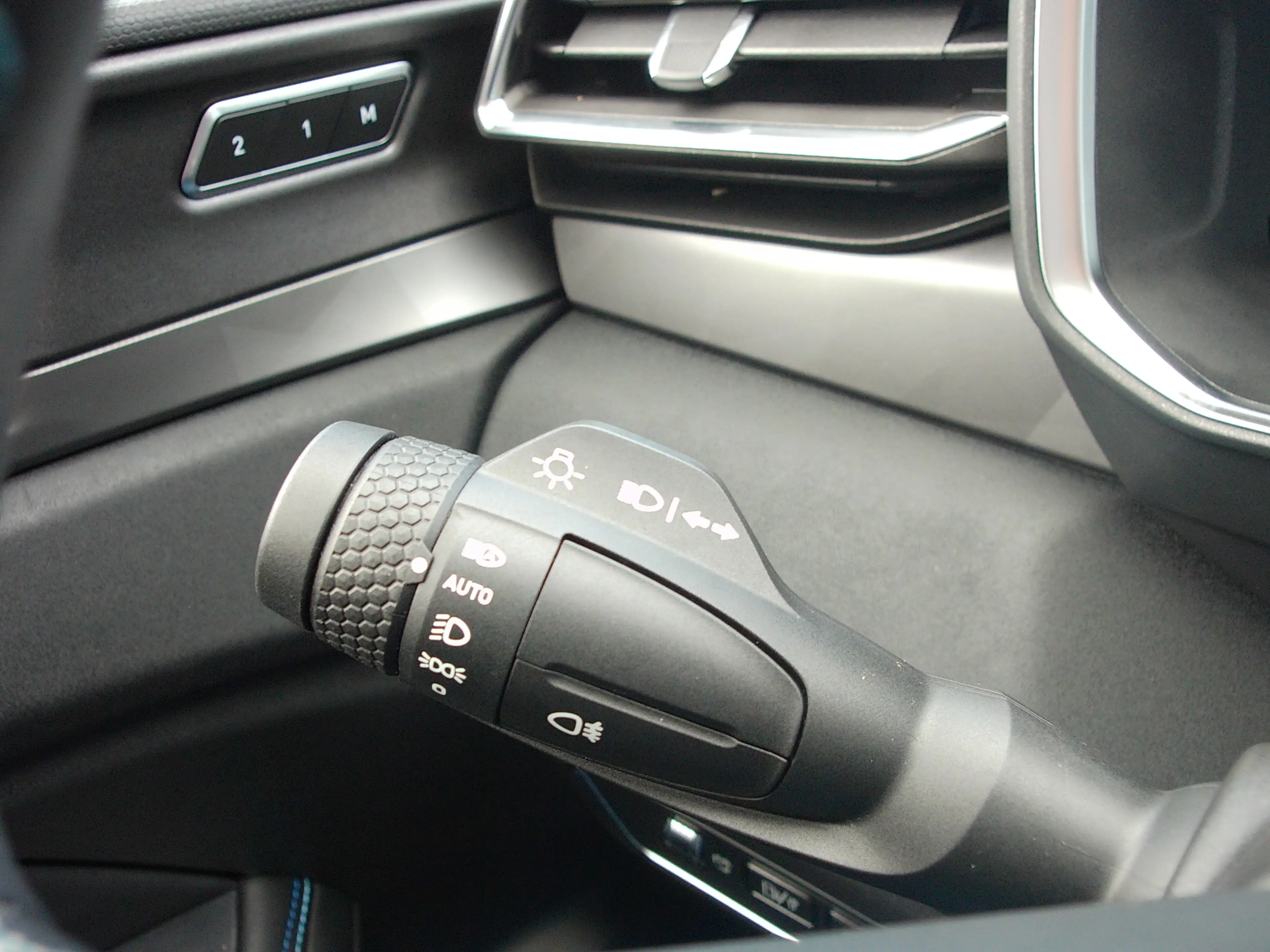 Lynk & Co 01 1.5, Full LED / Elektr. Schuifdak / Camera 360 + S — photo 12