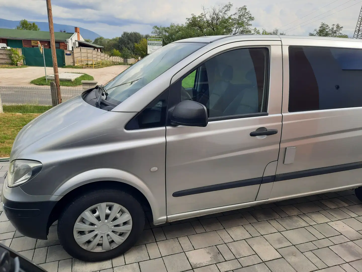 Mercedes-Benz Vito Vito 115 CDI Lang Aut. Silber - 2