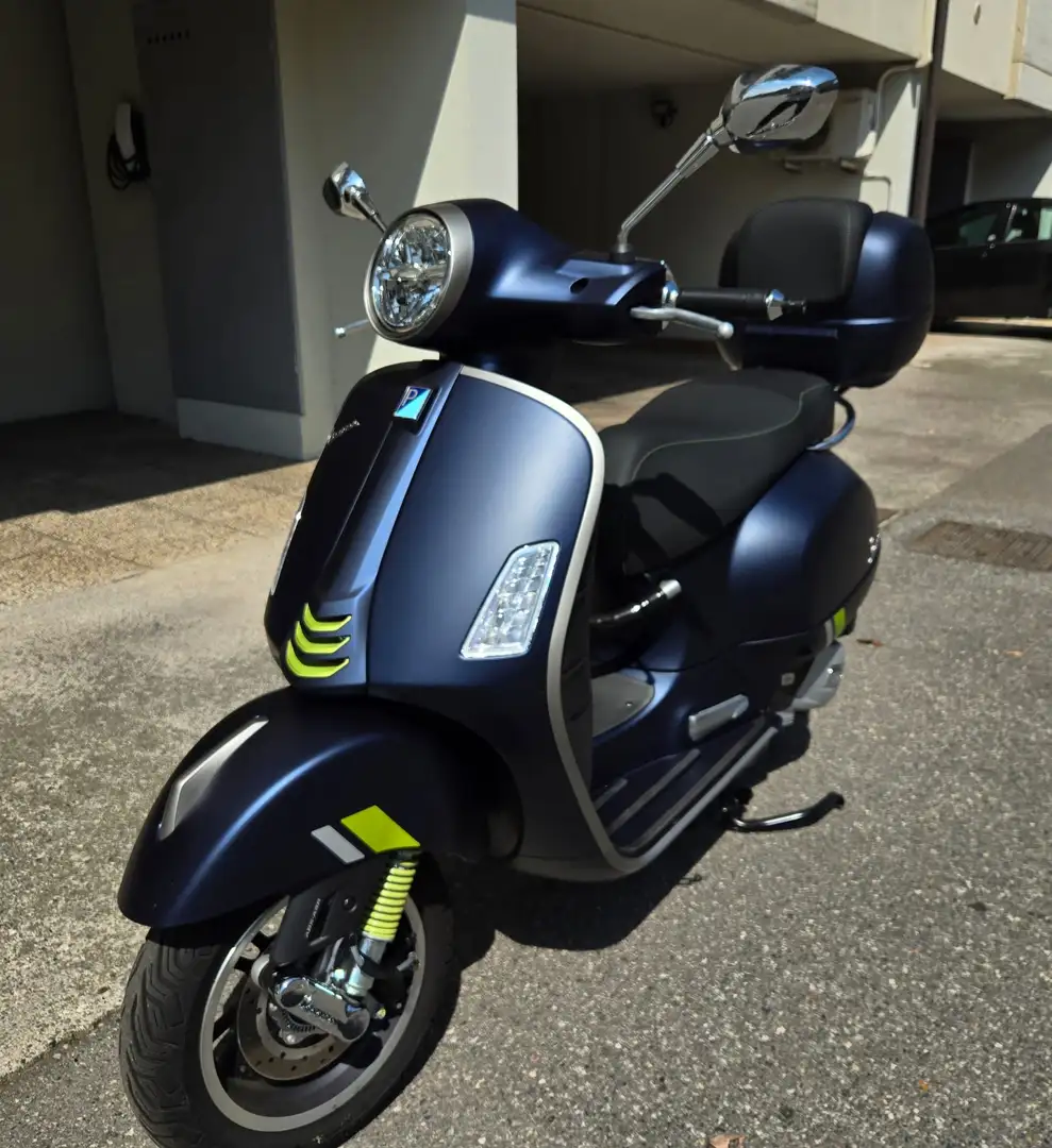 Vespa GTS Super Tech 125 - 1