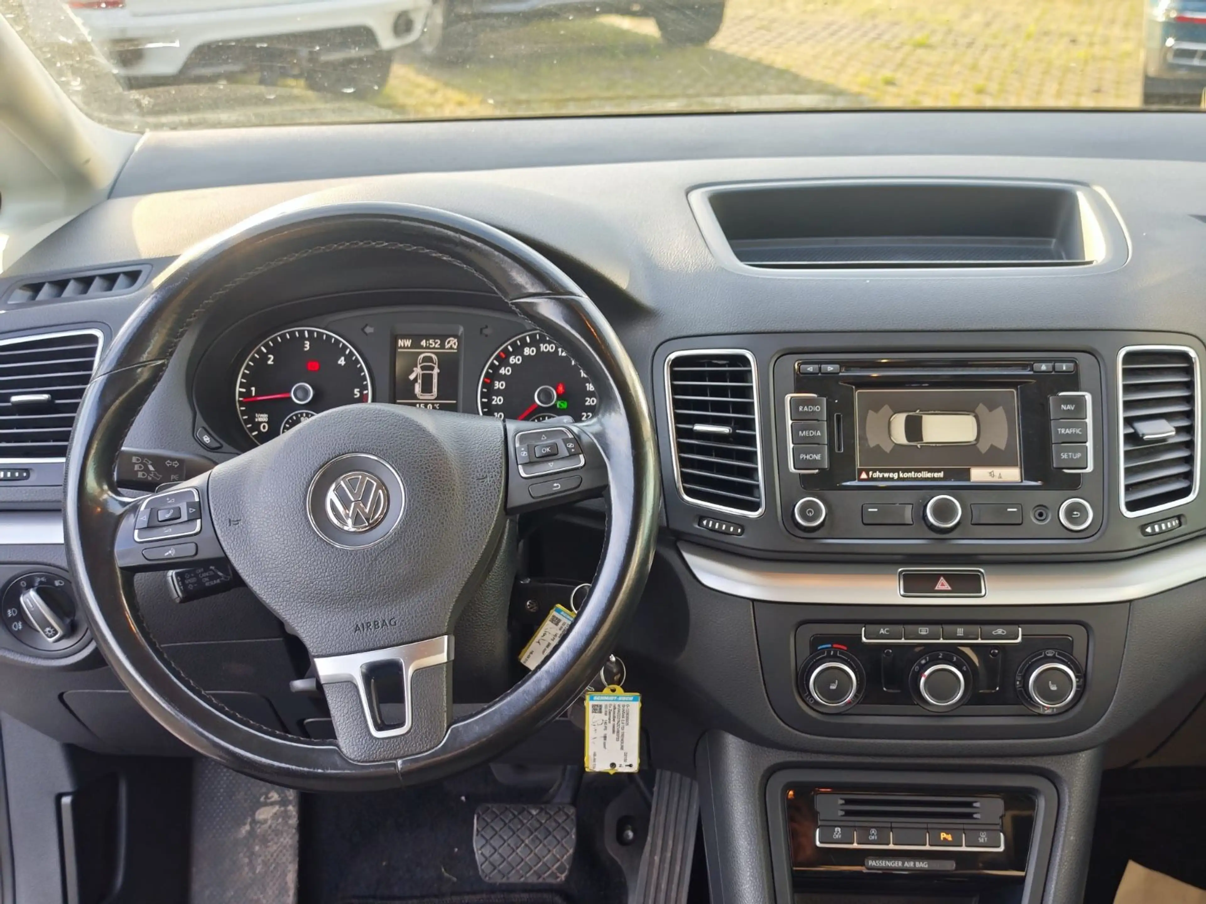 Volkswagen Sharan 2.0 TDI BlueMotion Tech Comfortline AUTOM — photo 3
