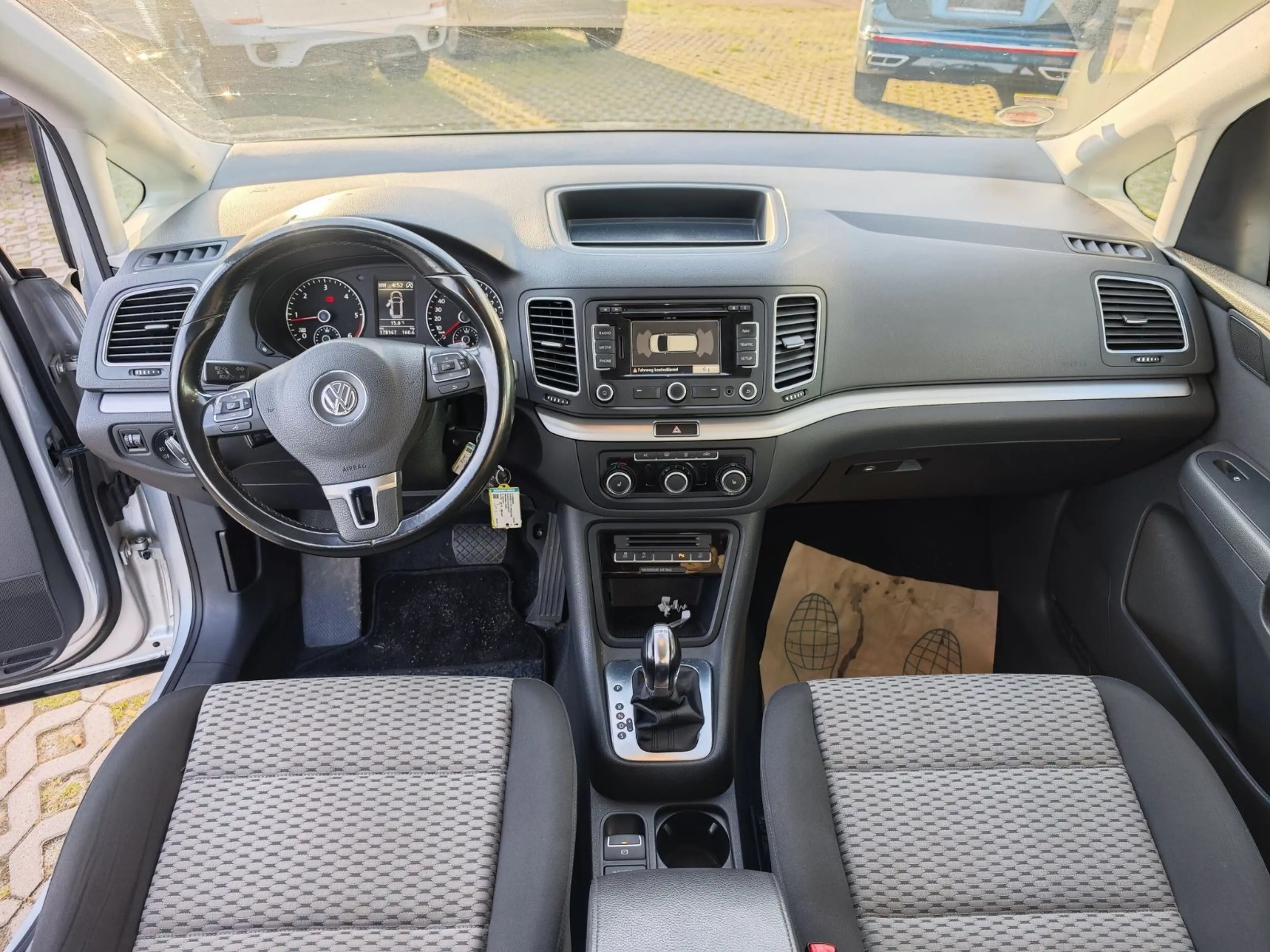 Volkswagen Sharan 2.0 TDI BlueMotion Tech Comfortline AUTOM — photo 2