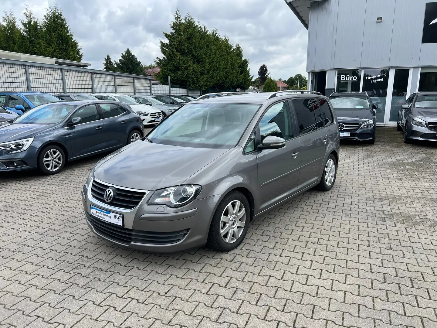 Volkswagen Touran 1.9 TDI Freestyle DSG *7 Sitzer *AHK *PDC Grigio - 1