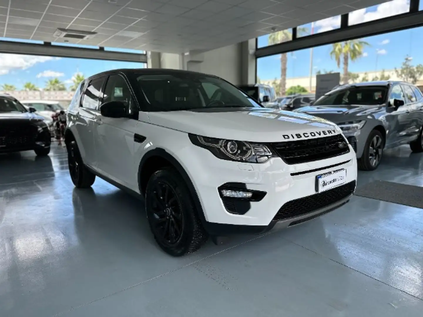 Land Rover Discovery Sport 2.0 eD4 150 CV 2WD Pure Bianco - 1