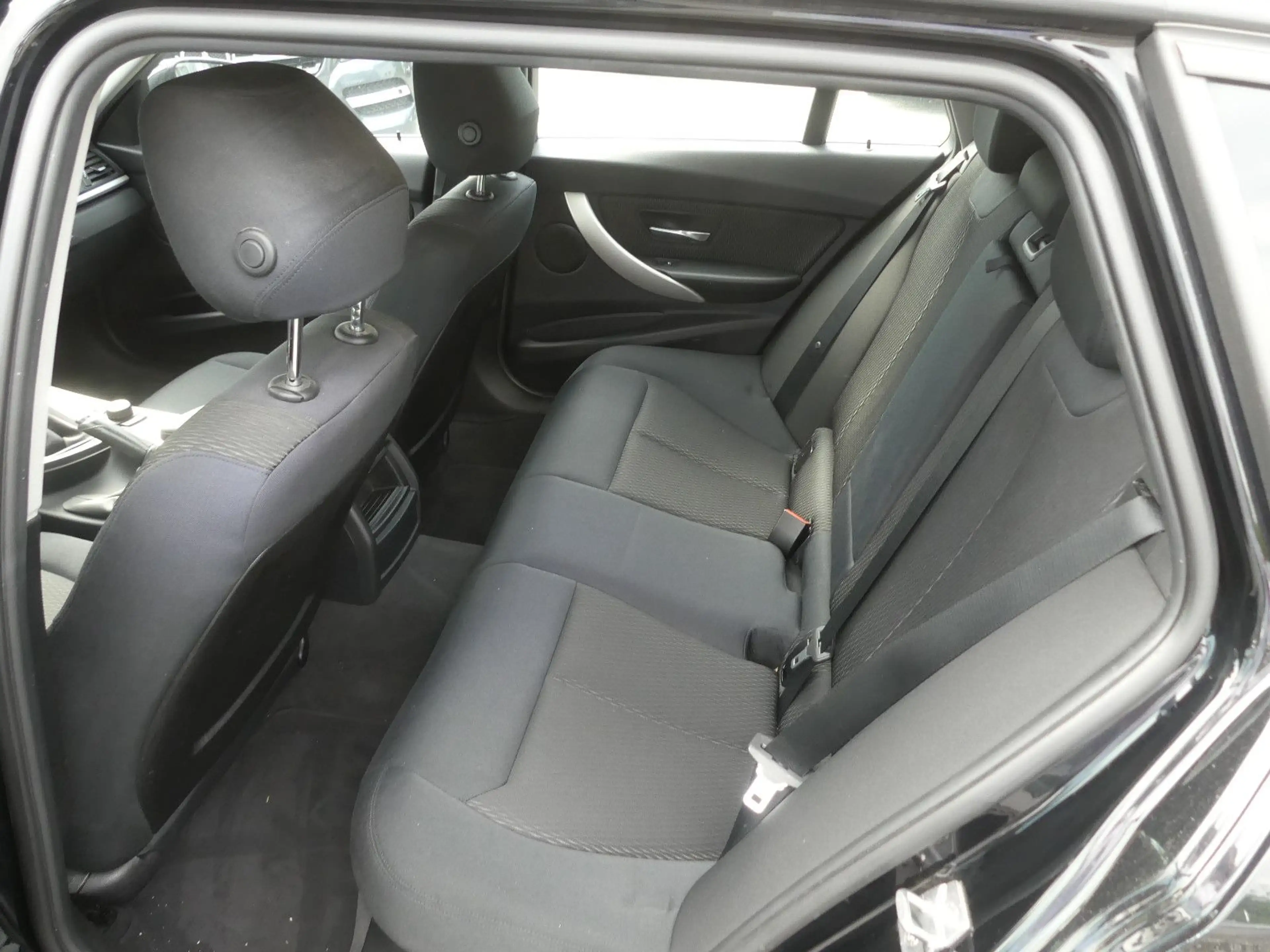 BMW 316 i Touring *Klima*SHZ*PDCNr.10 — photo 9