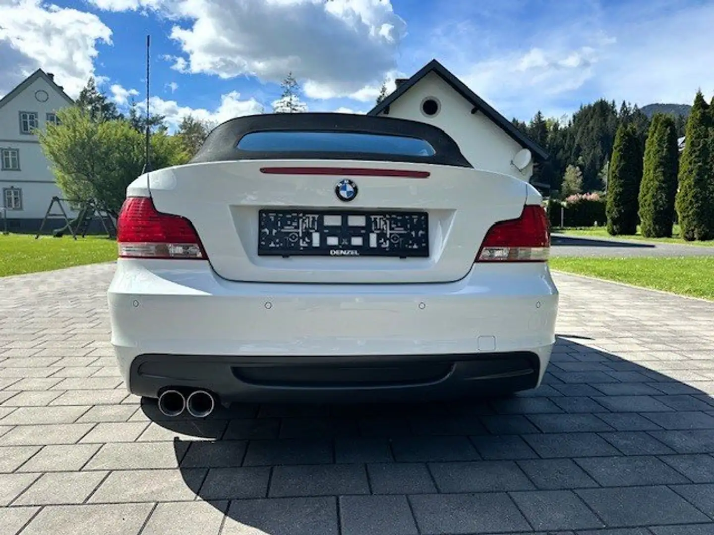 BMW 123 123d Cabrio Weiß - 2