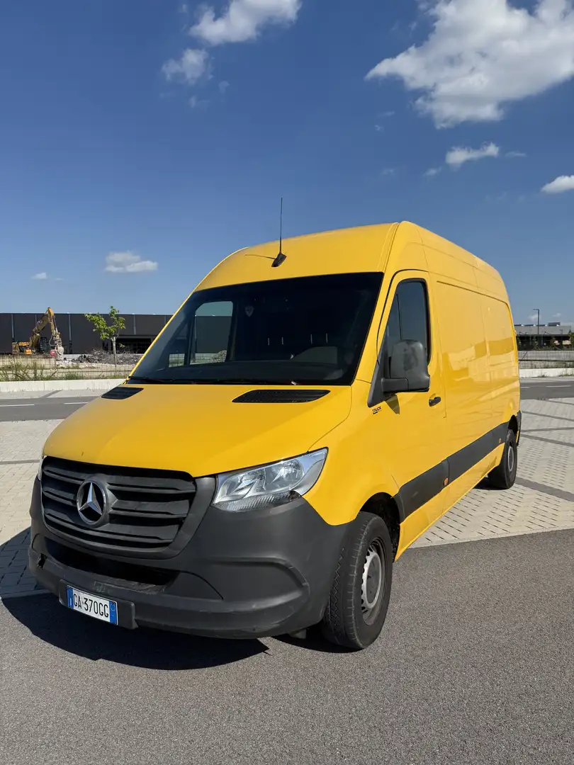 Mercedes-Benz Sprinter - 1