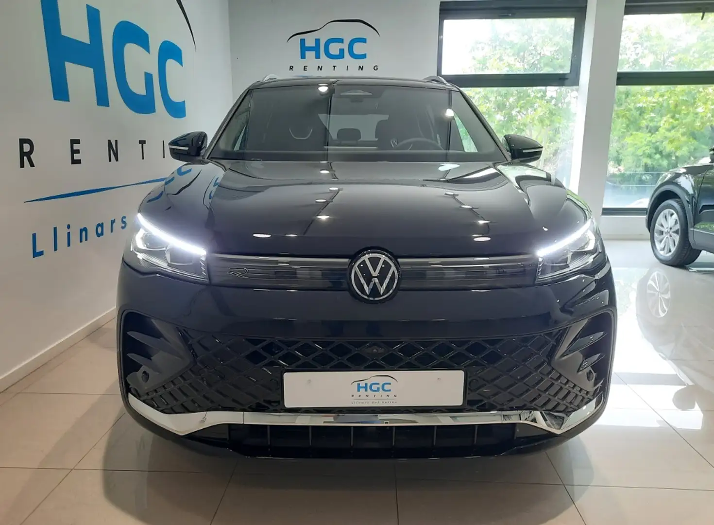 Volkswagen Tiguan 2.0TDI DSG R-Line 110kW Negro - 2