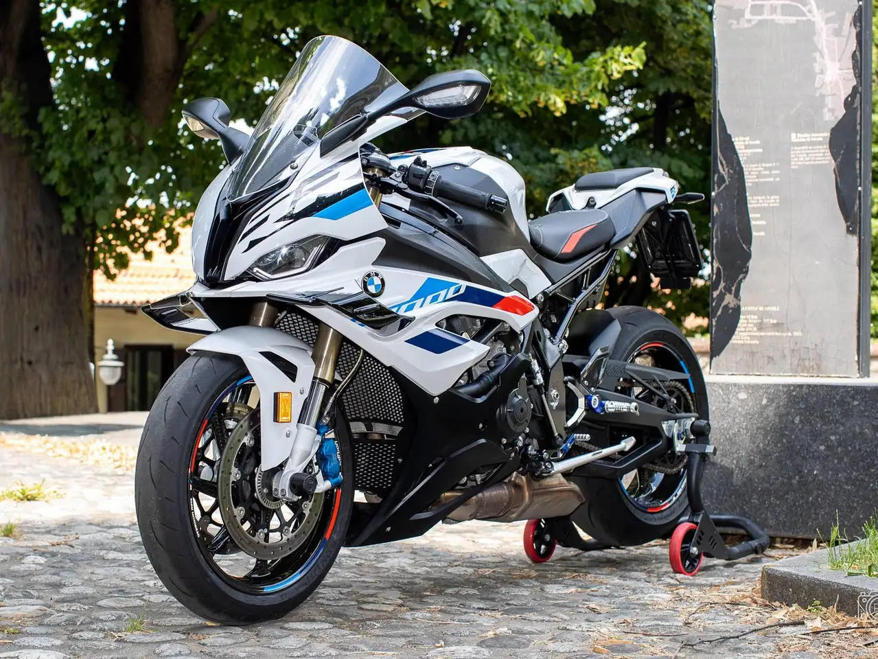 BMW S 1000 RR