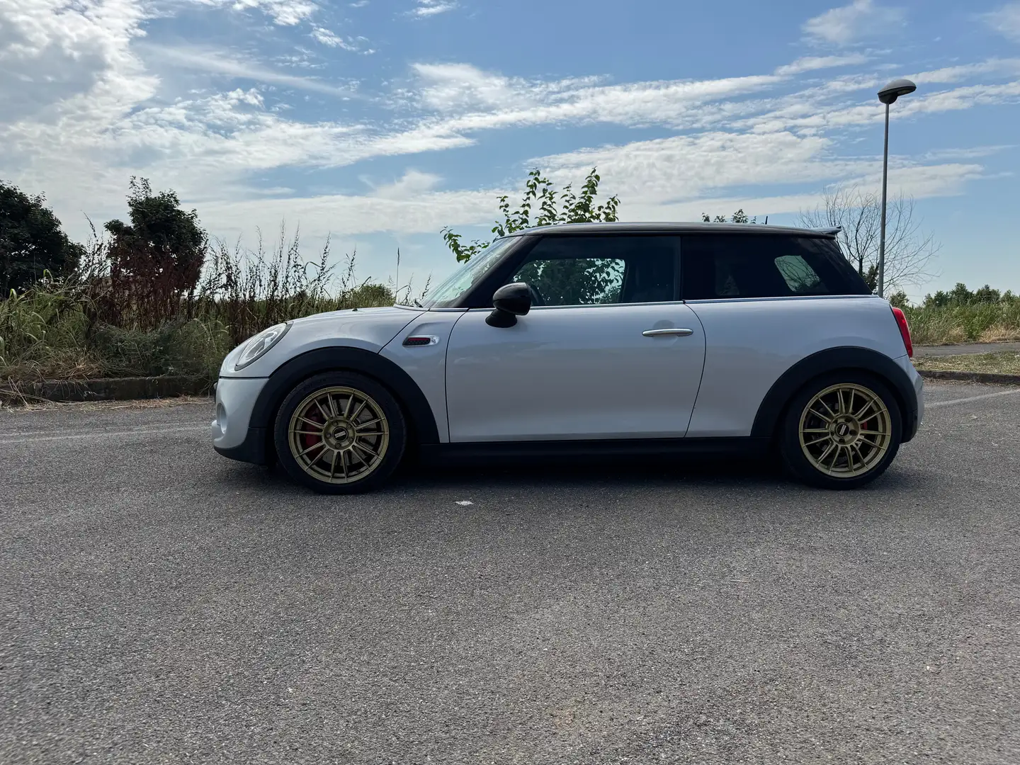 MINI Cooper S Mini IV F55-F56 2014 2.0 3p auto Plateado - 1