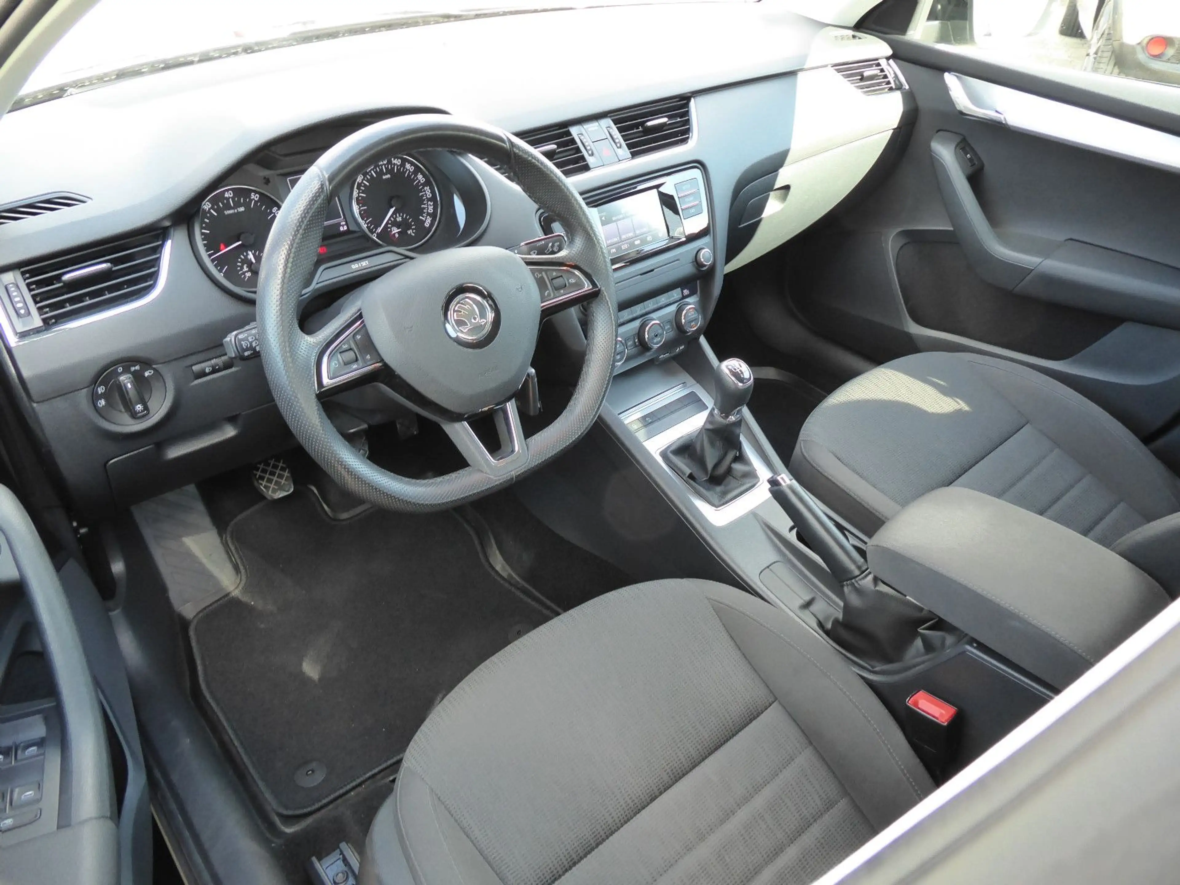 Skoda Octavia Elegance 1,8TSI 1.Hand/Klimaaut./PDC/Sitzh. uvm — photo 10