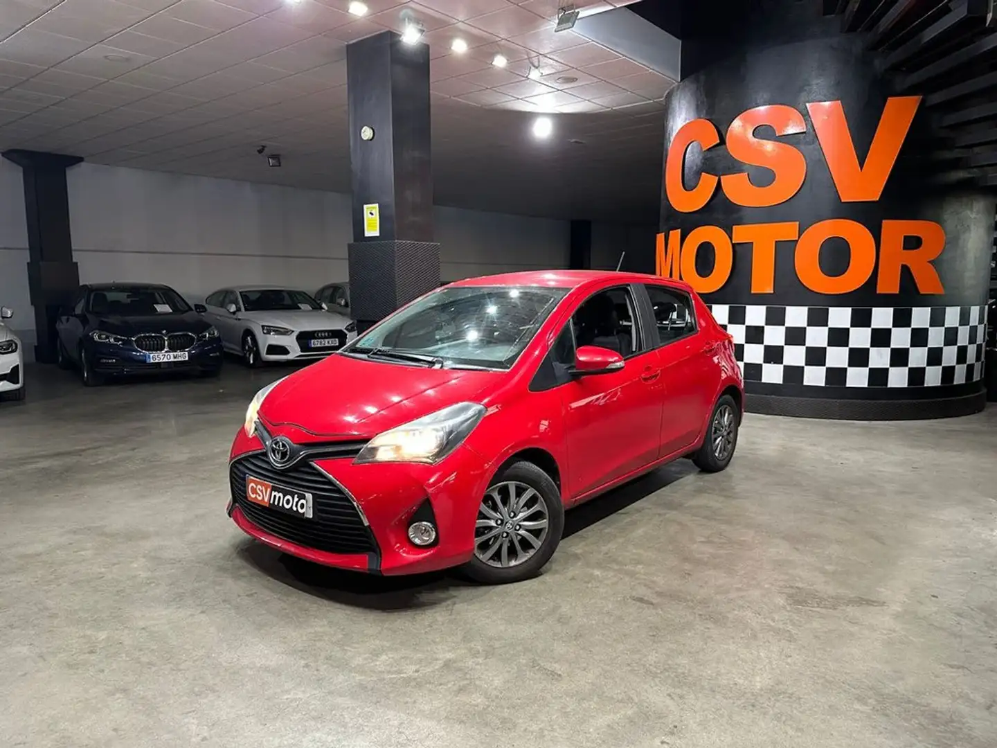 Toyota Yaris 1.3 Active Rouge - 2