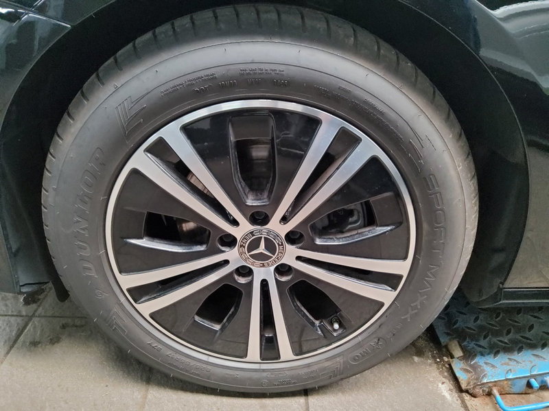 Mercedes-Benz E 220 T d Avantgarde Navi LED Widescreen AHK RFK — photo 11