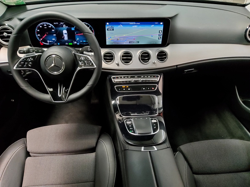 Mercedes-Benz E 220 T d Avantgarde Navi LED Widescreen AHK RFK — photo 5