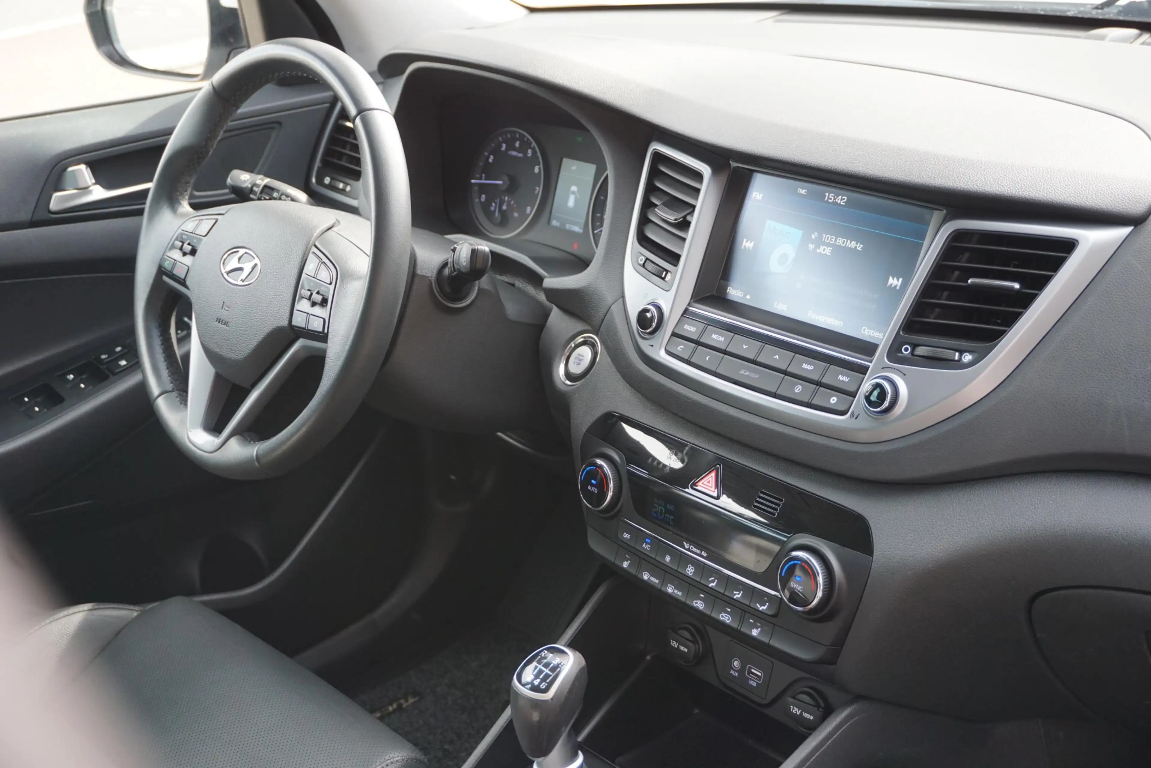 Hyundai TUCSON 1.6 GDi Premium — photo 14