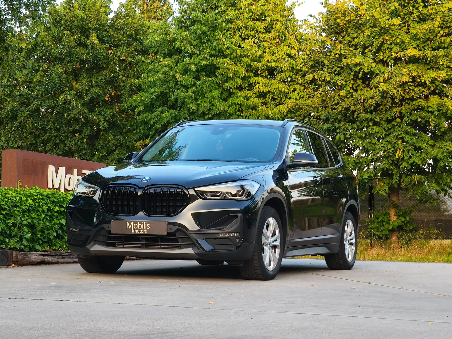 BMW X1 sDrive Automaat/Camera/Full-Led/SportZetels Noir - 1