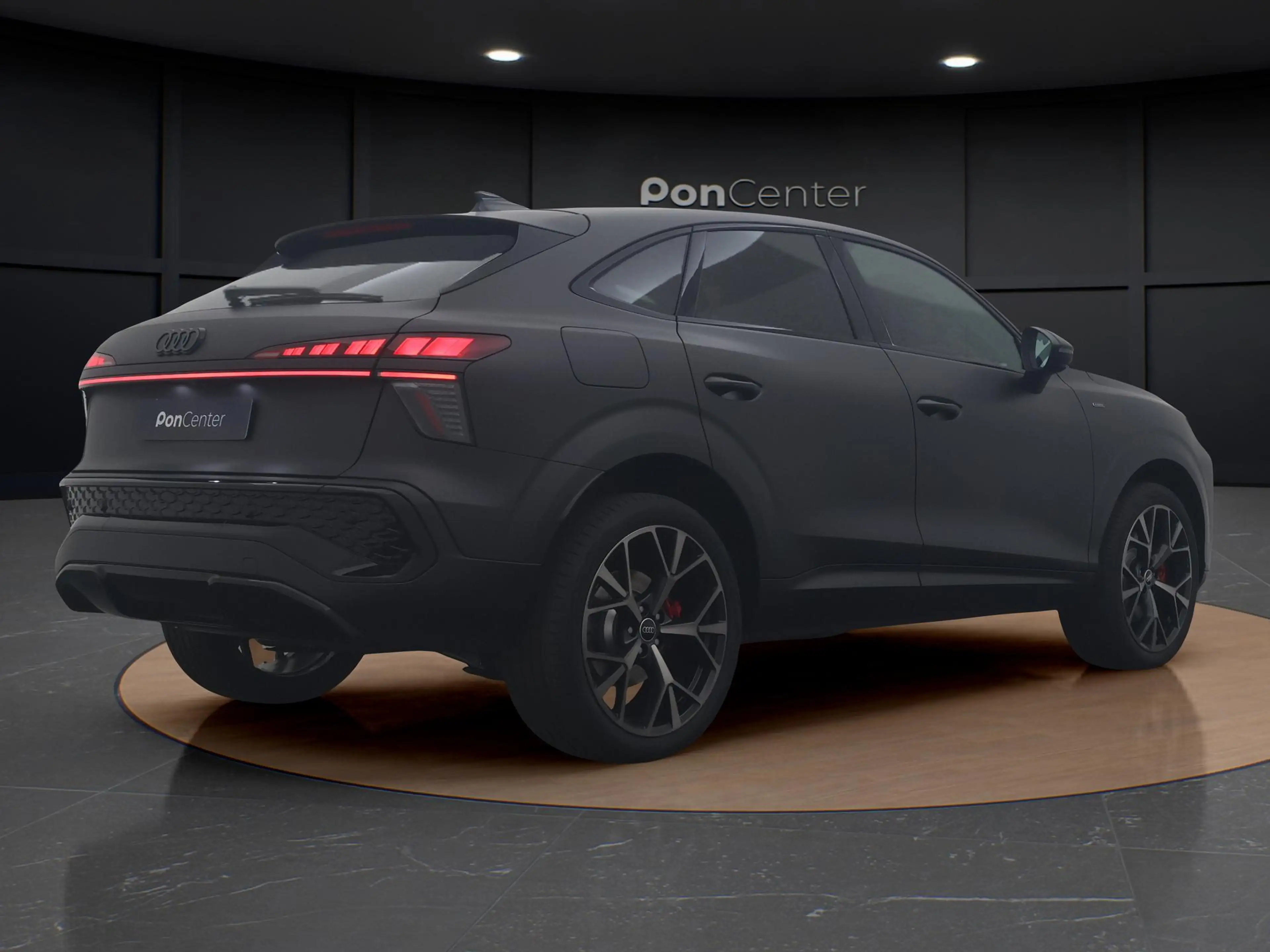 Audi Q3 Sportback S edition 1.5 e-hybrid 200 kW / 272 PK | — photo 4