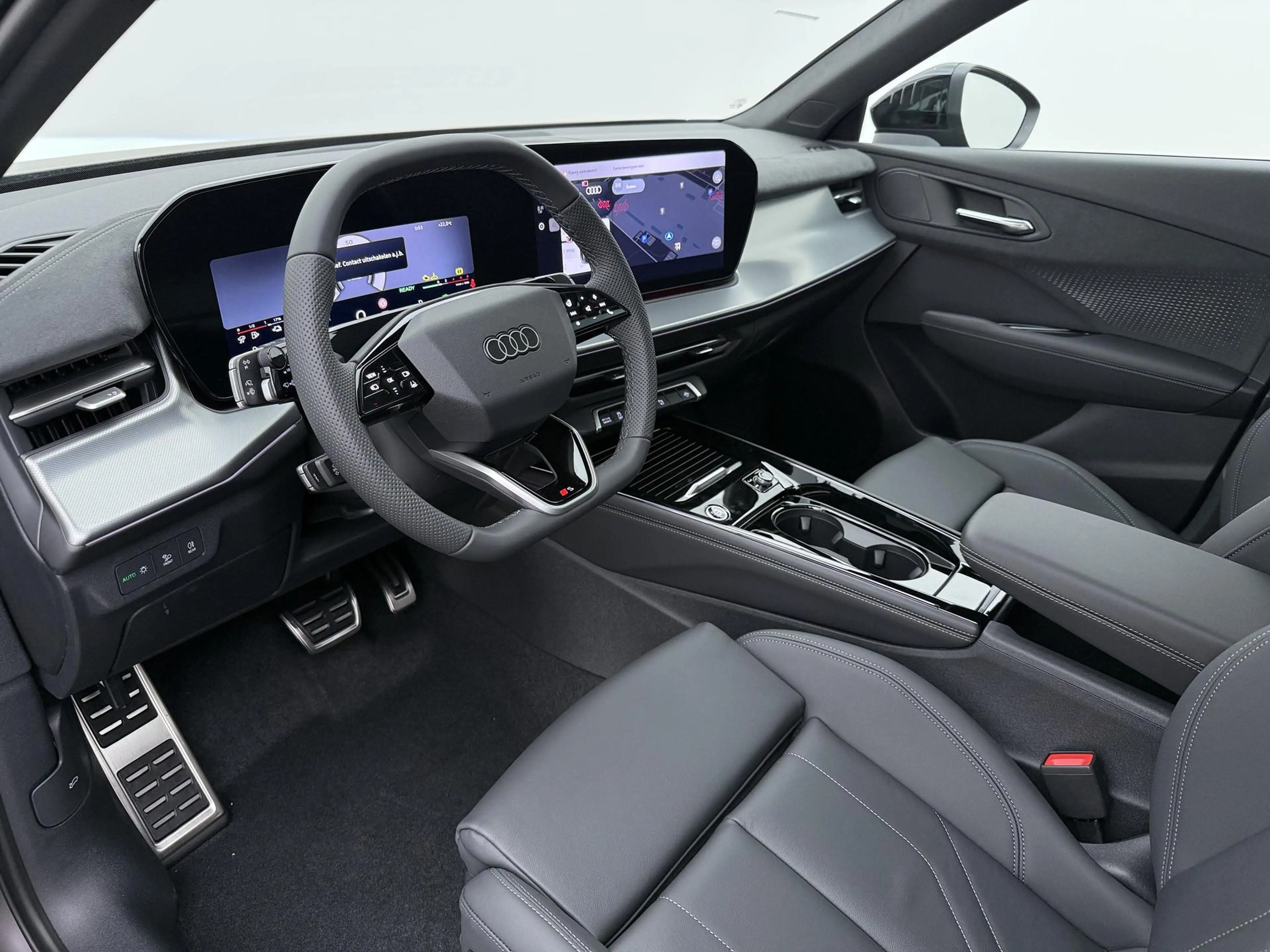Audi Q3 Sportback S edition 1.5 e-hybrid 200 kW / 272 PK | — photo 2