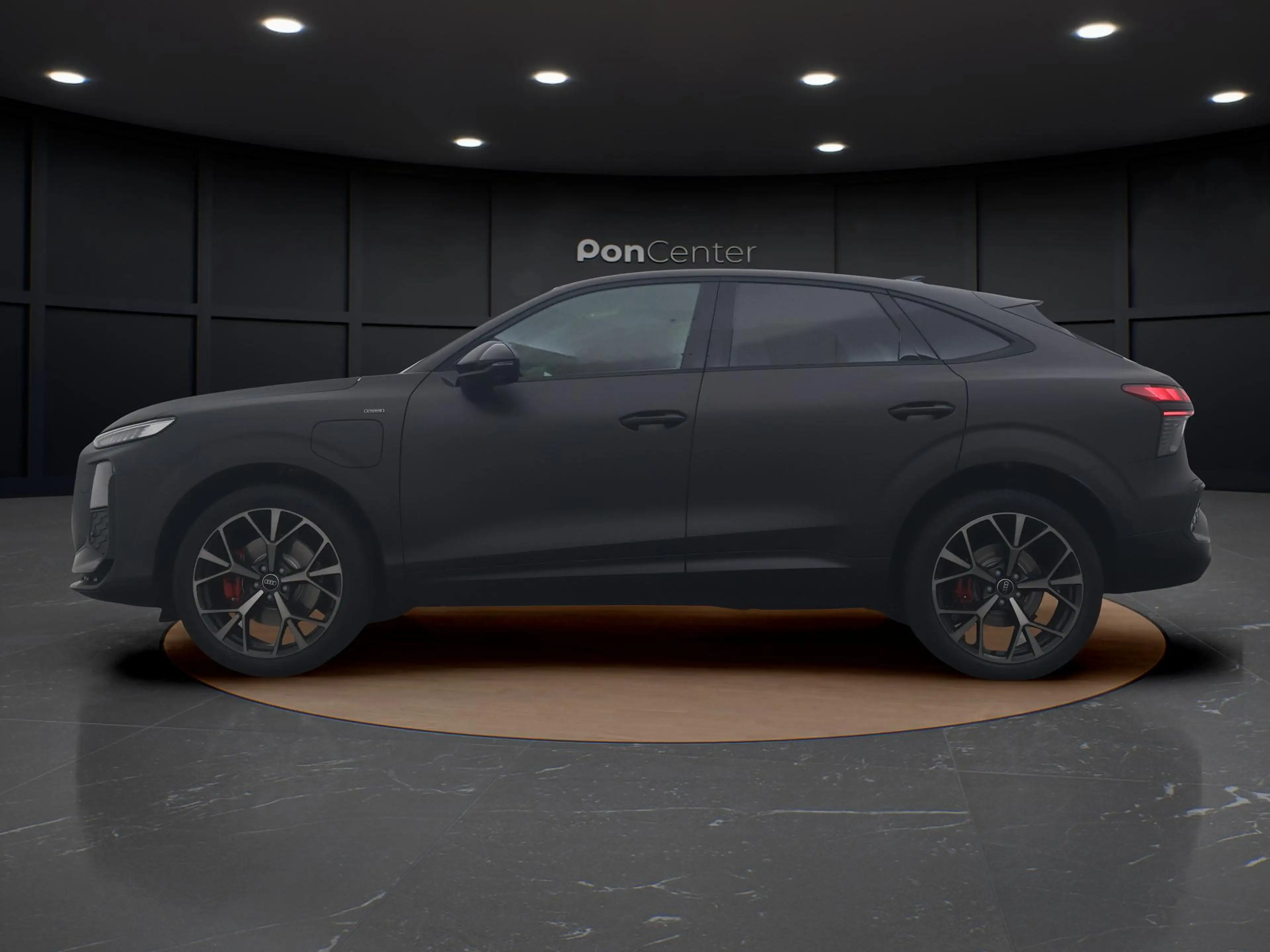 Audi Q3 Sportback S edition 1.5 e-hybrid 200 kW / 272 PK | — photo 5