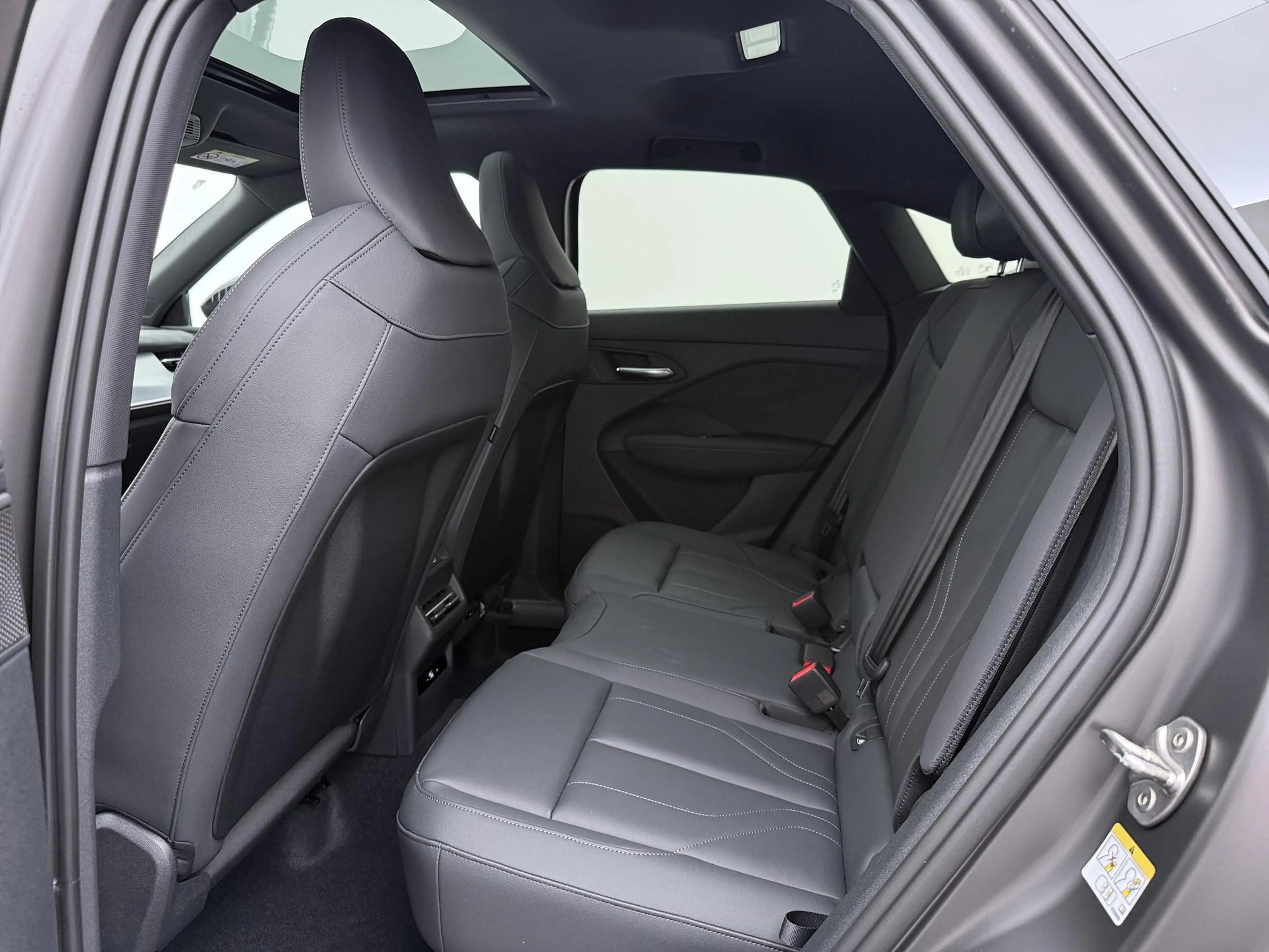 Audi Q3 Sportback S edition 1.5 e-hybrid 200 kW / 272 PK | — photo 6
