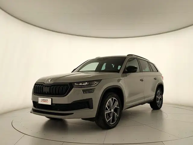 Skoda Kodiaq I 2021 2.0 tsi Sportline 4x4 190cv dsg
