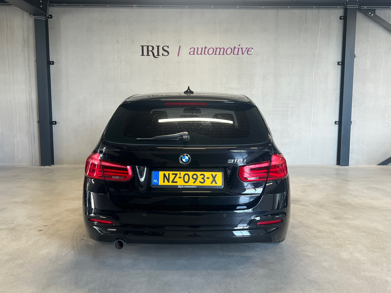 BMW 318 3-serie Touring 318i - Stoelverwarming - PDC - Nav — photo 10