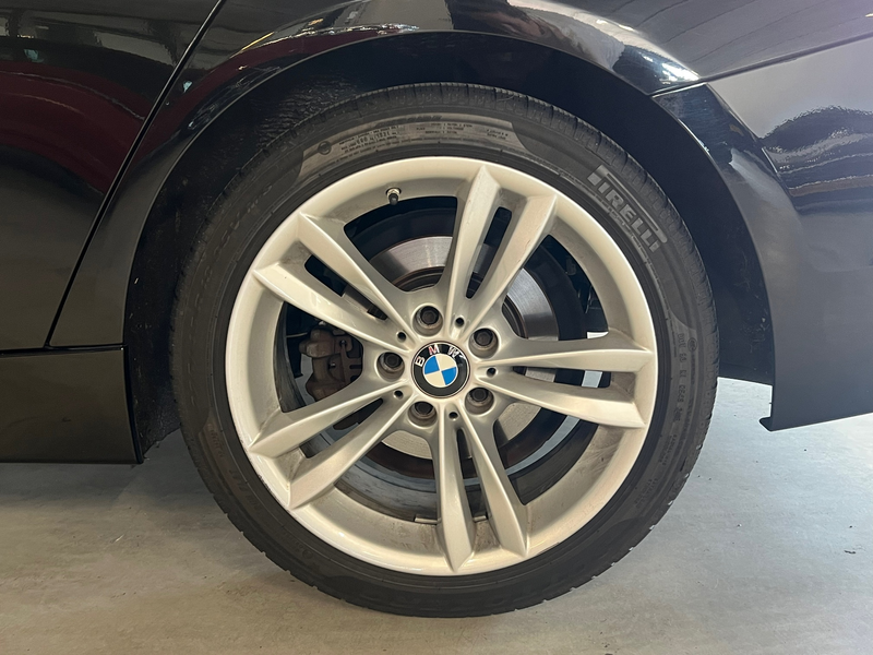BMW 318 3-serie Touring 318i - Stoelverwarming - PDC - Nav — photo 11