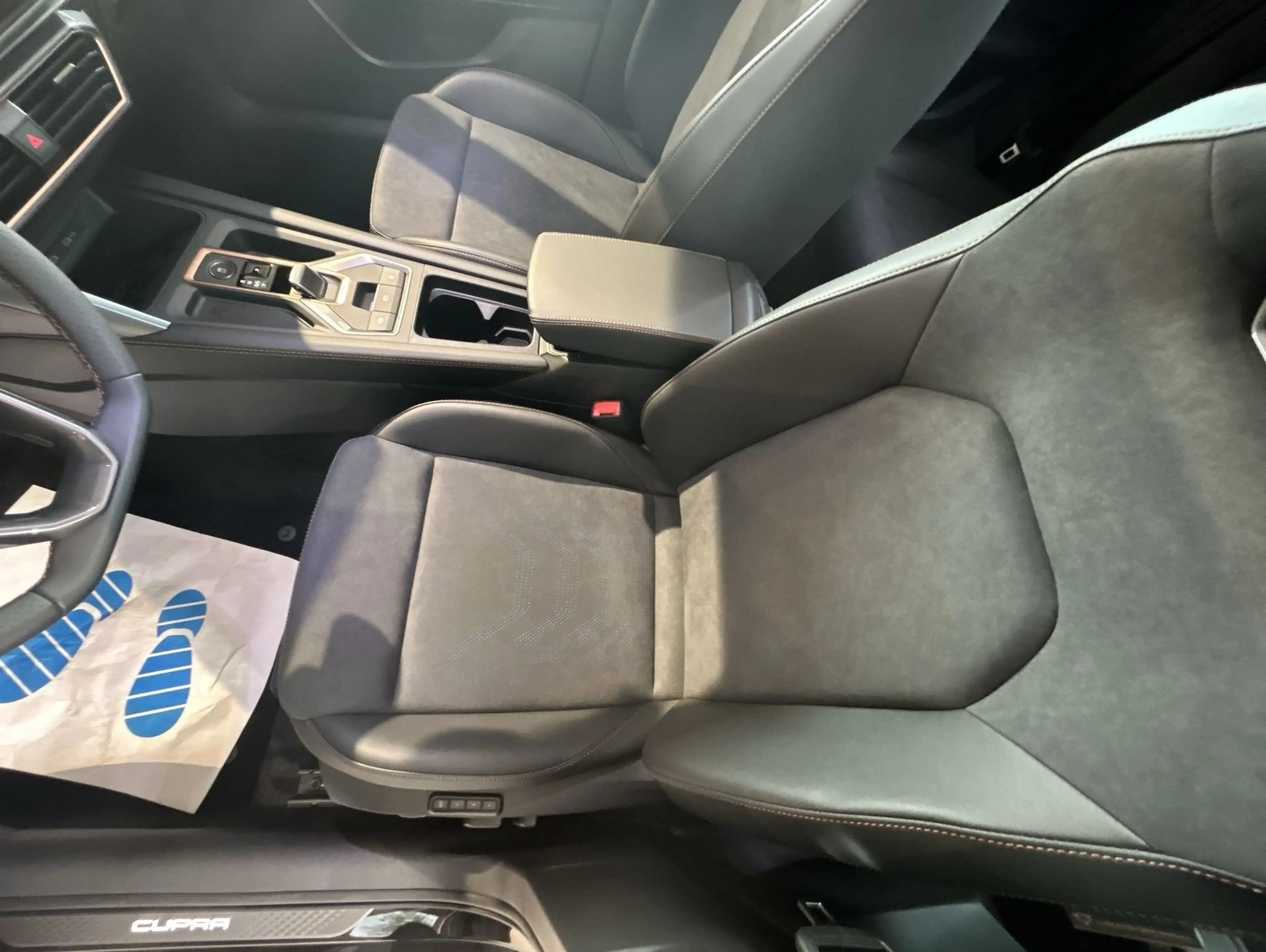 CUPRA Leon Sportstourer 2.0 TDI  W Pano Matrix ACC AHK — photo 14