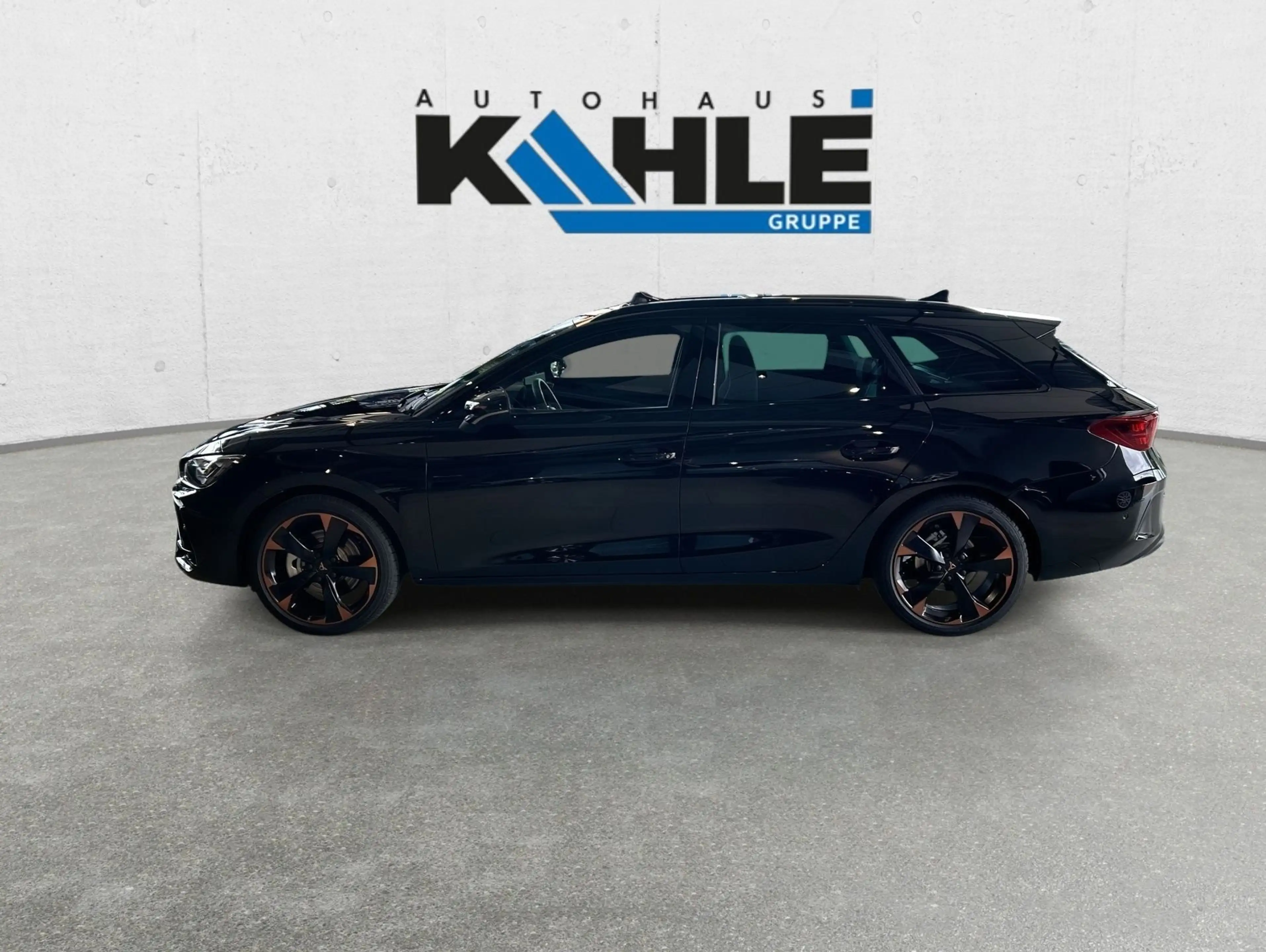 CUPRA Leon Sportstourer 2.0 TDI  W Pano Matrix ACC AHK — photo 4