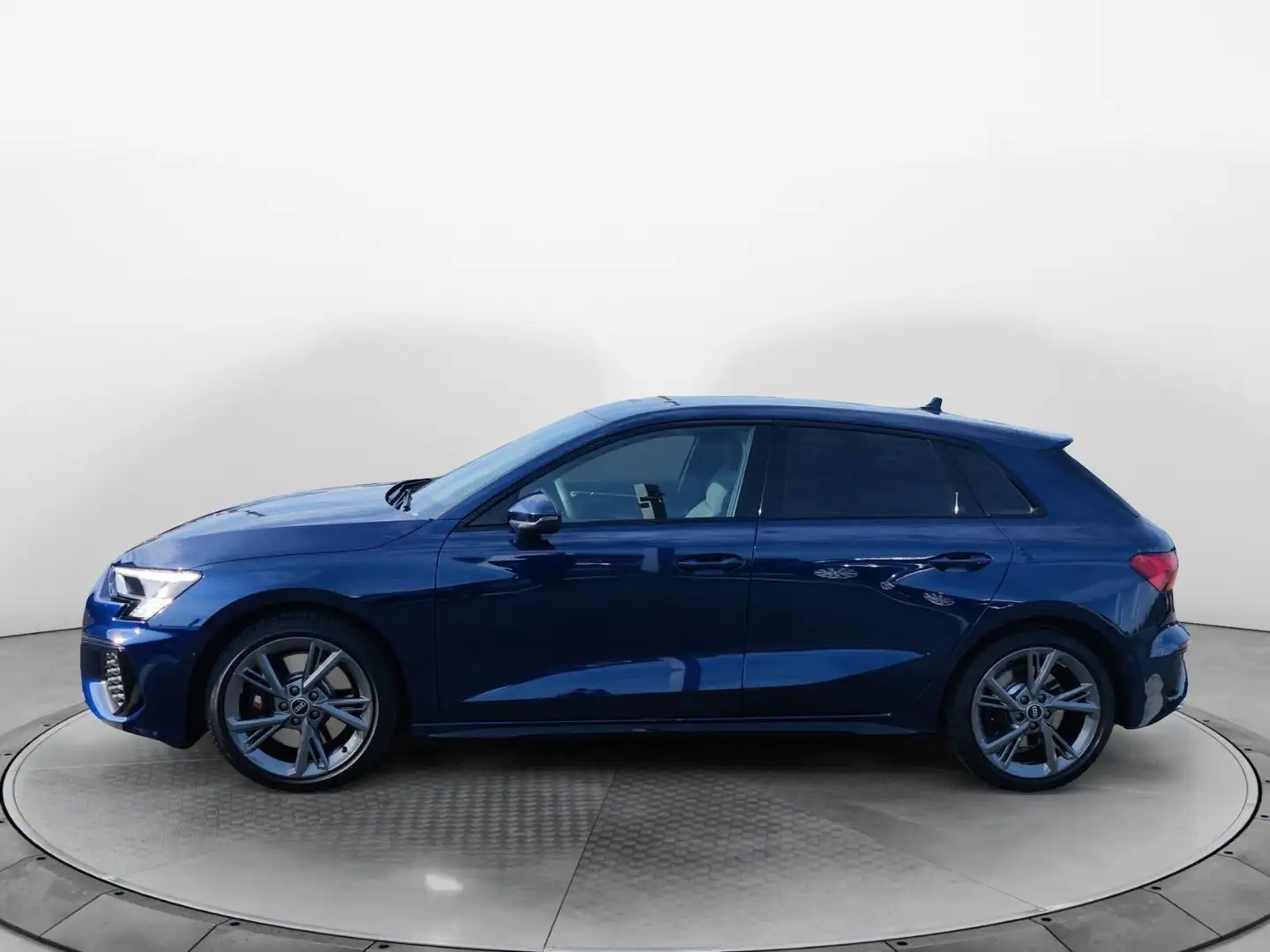 Audi S3 2.0 TFSI q. S-Tronic, Matrix, Pano, Blau - 2