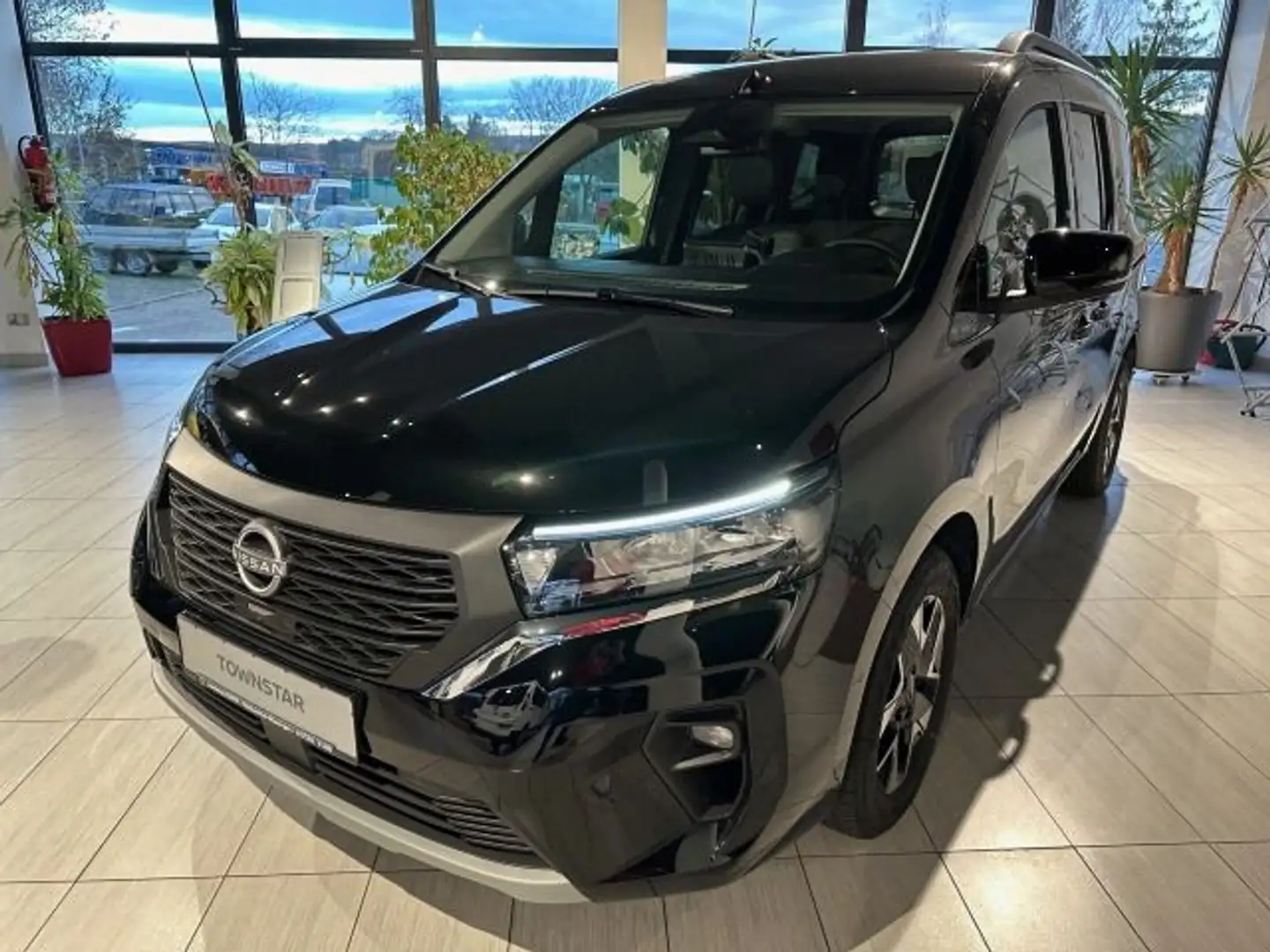 Nissan Townstar 1,3DIG-T Kombi L1 Tekna Schwarz - 2