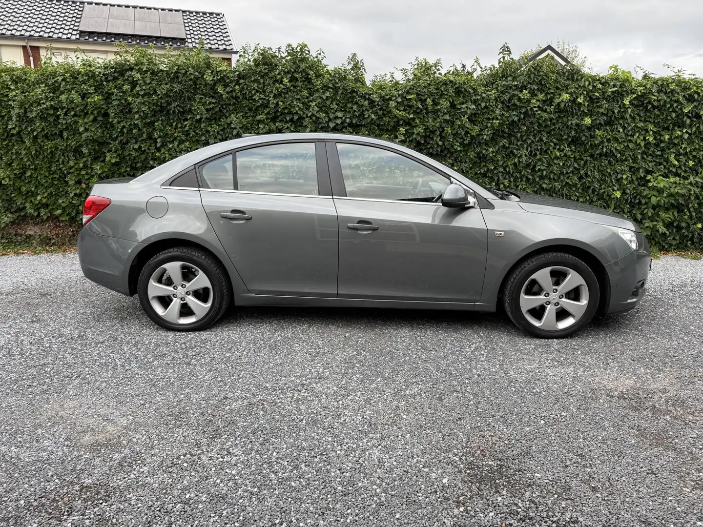 Chevrolet Cruze 1.8 LT | Leer | Navi | Autom. Airco | Cruise Contr Gris - 2