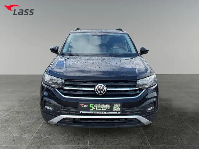 Volkswagen T-Cross view 9