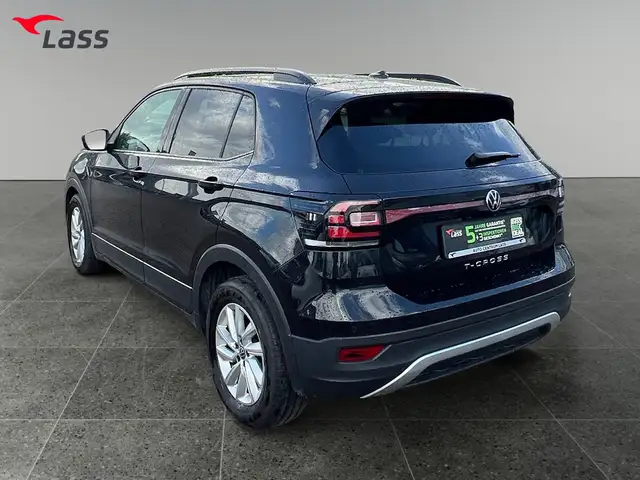 Volkswagen T-Cross view 4