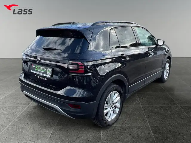 Volkswagen T-Cross view 6