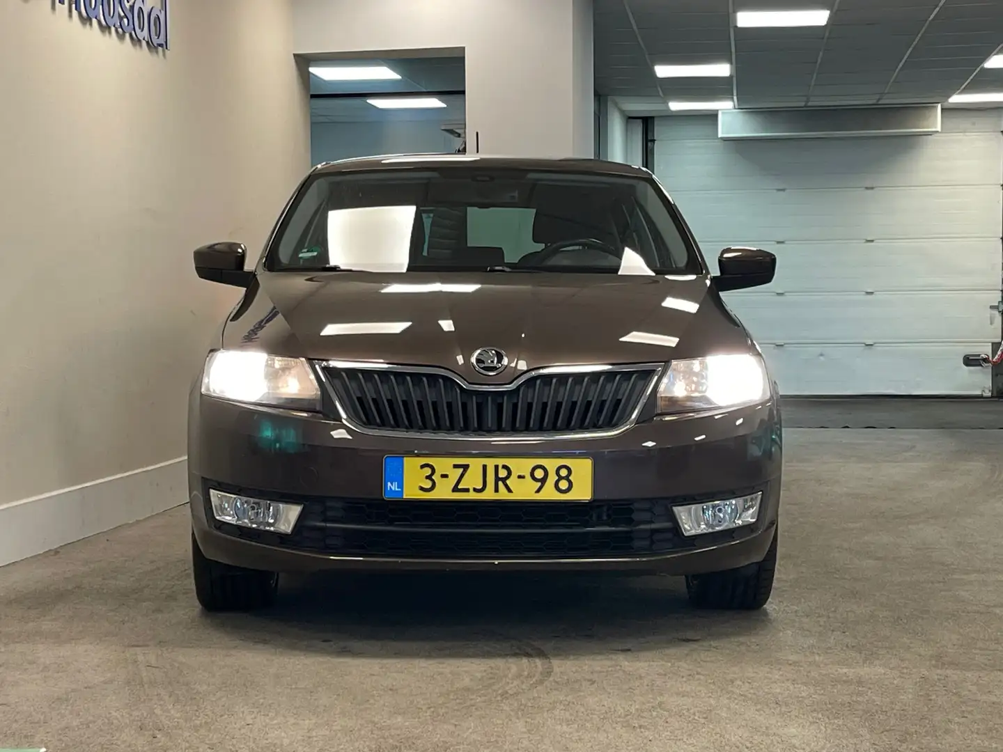 Skoda Rapid/Spaceback 1.2 TSI Ambition|1e EIG|NAVI|BT|17"|CRUISE Bruin - 2