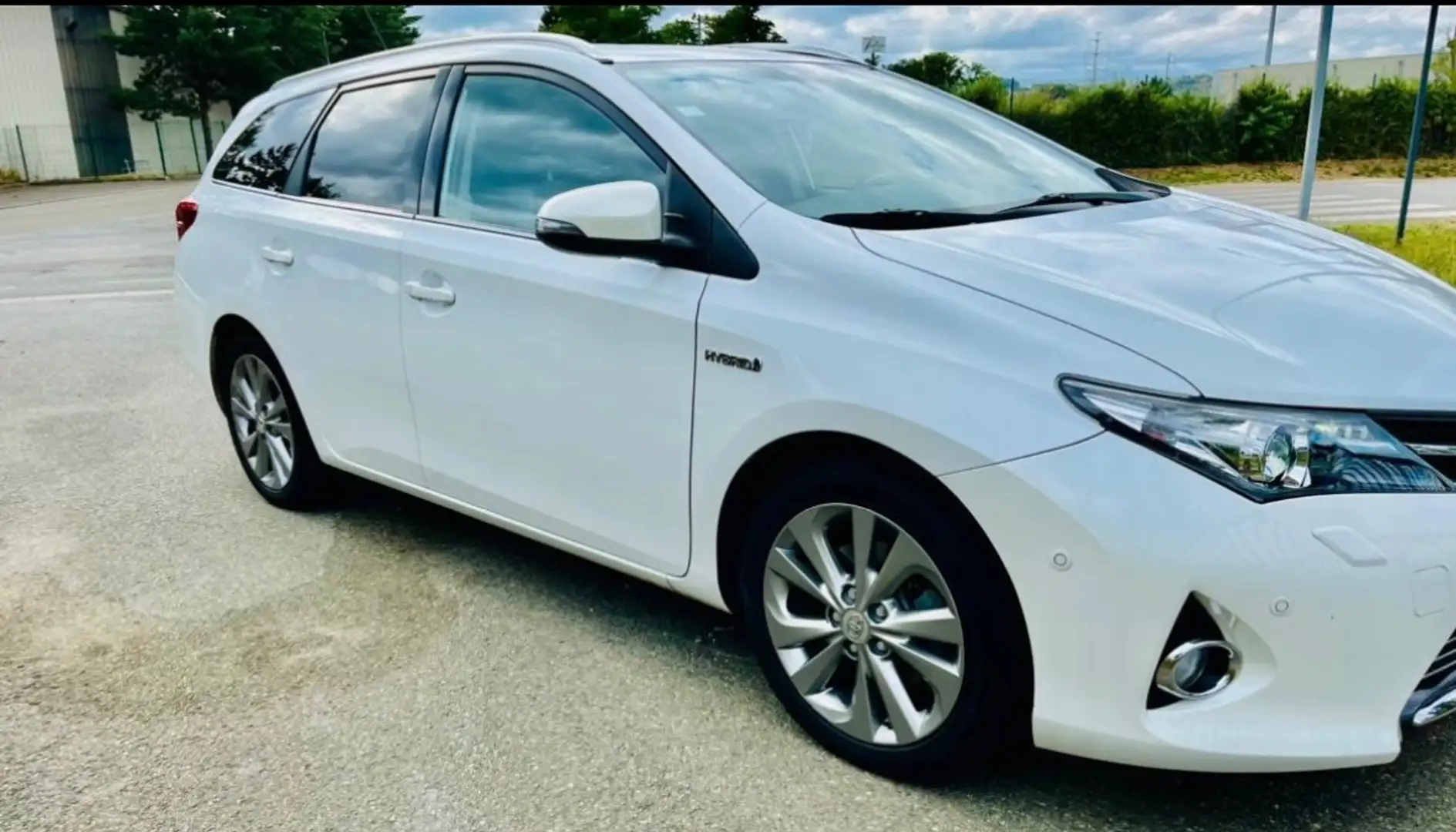 Toyota Auris Auris Touring Sports 132 VVT-i Feel! Blanc - 1