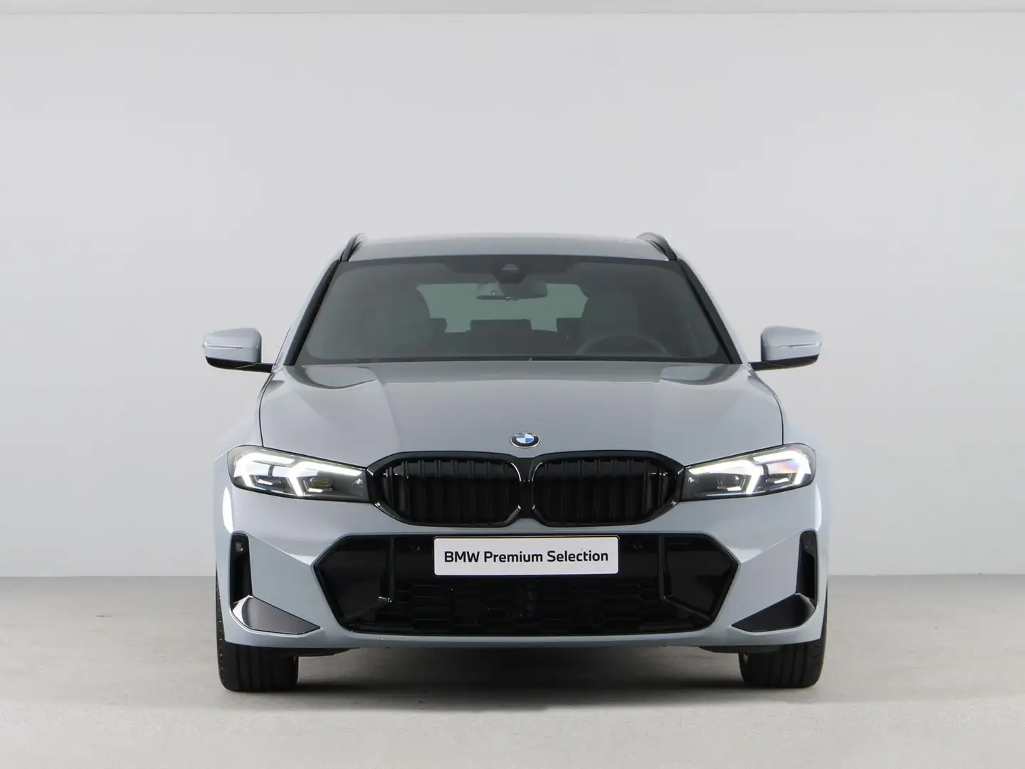 BMW 318 3 Serie Touring 318i M-Sport Pro Grijs - 2