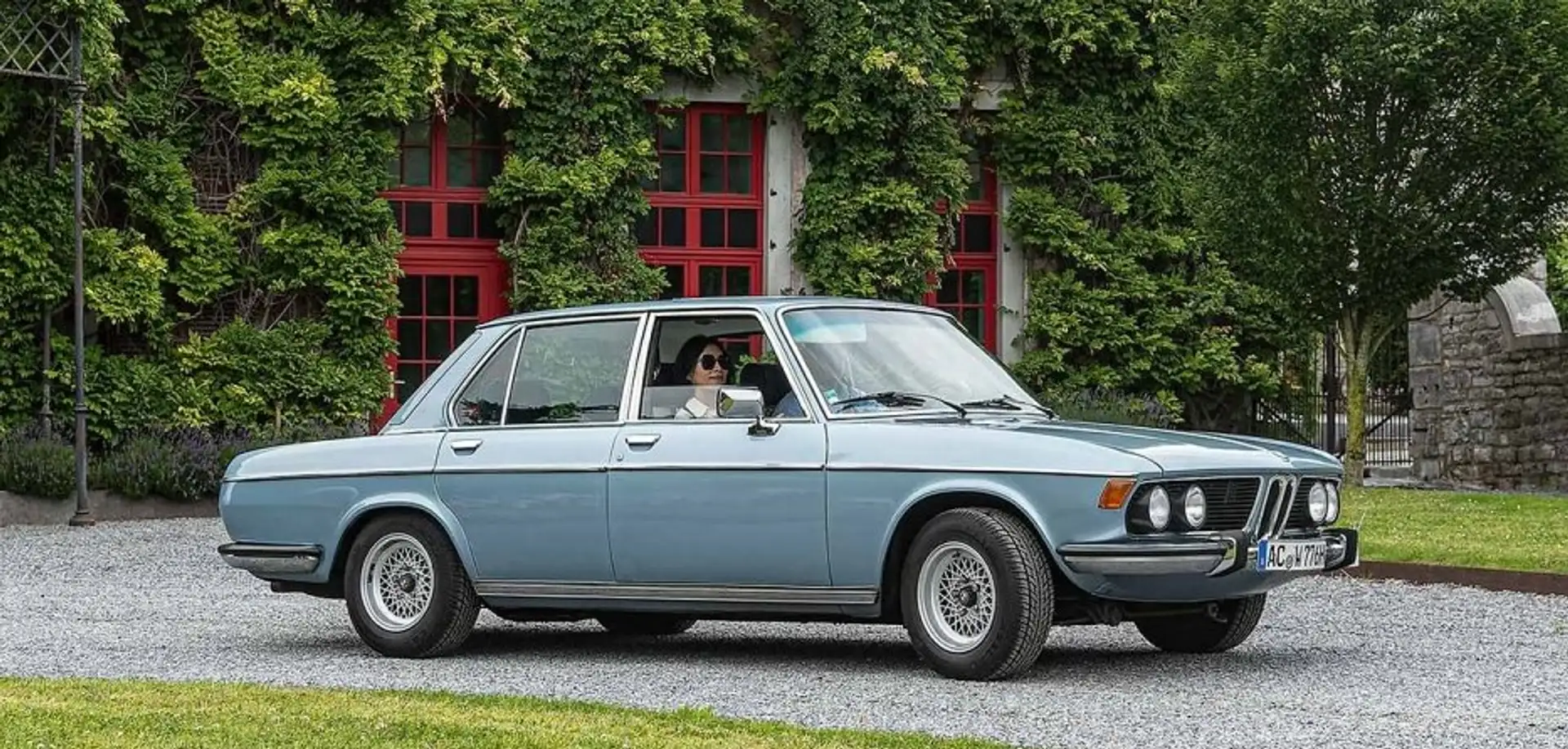 BMW 3,0 Si Синій - 1